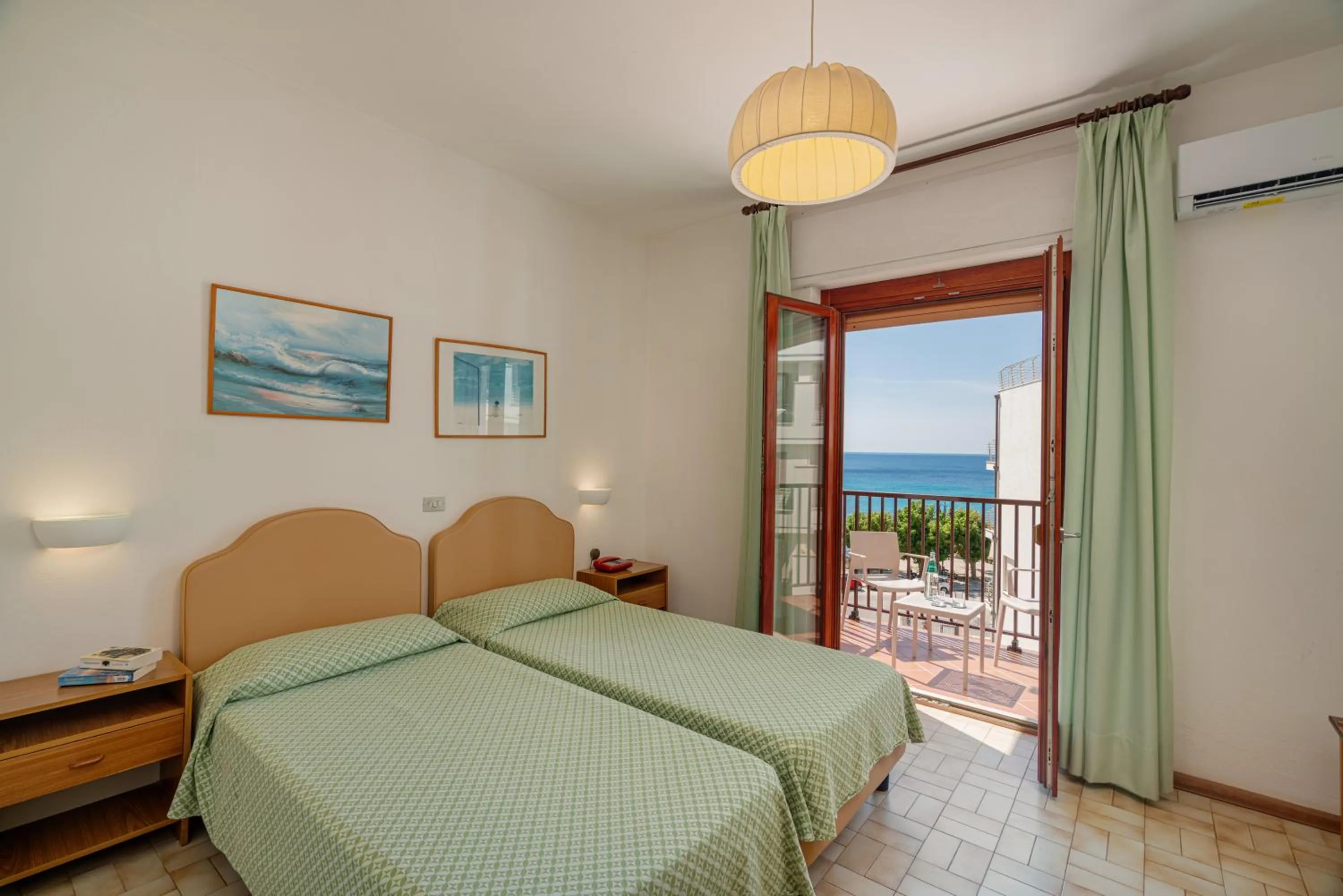 Bedroom, Bed in Hotel El Balear