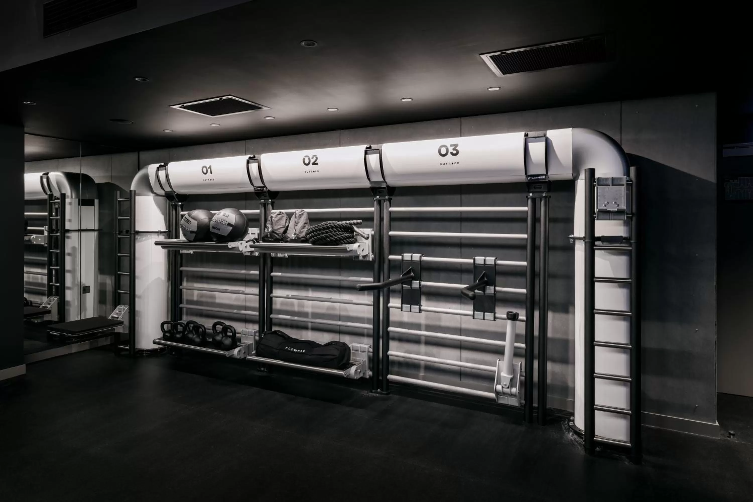 Fitness centre/facilities in Hotel Indigo Brisbane City Centre by IHG