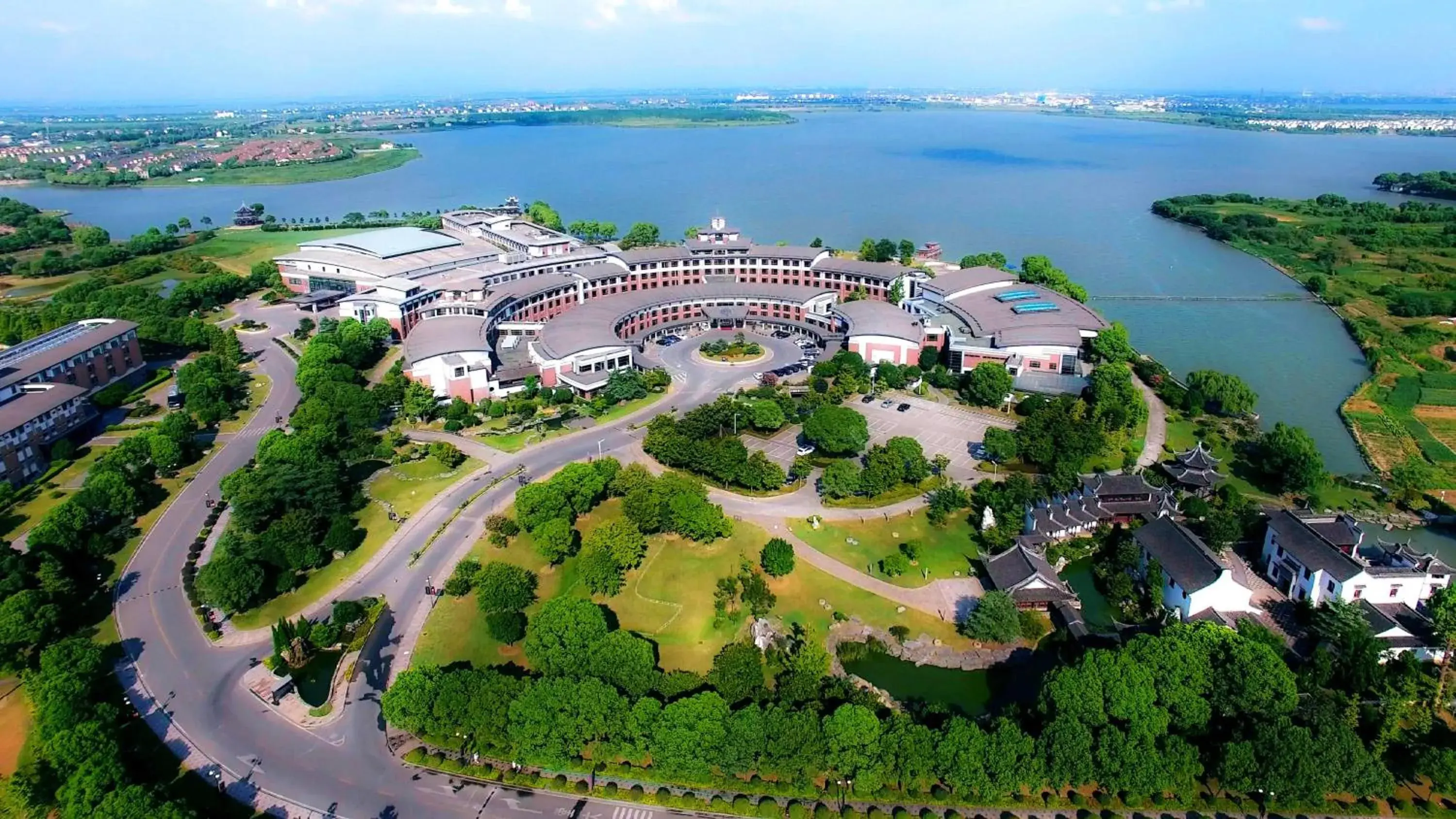 Bird's eye view, Bird's-eye View in Tongli Lakeview Hotel