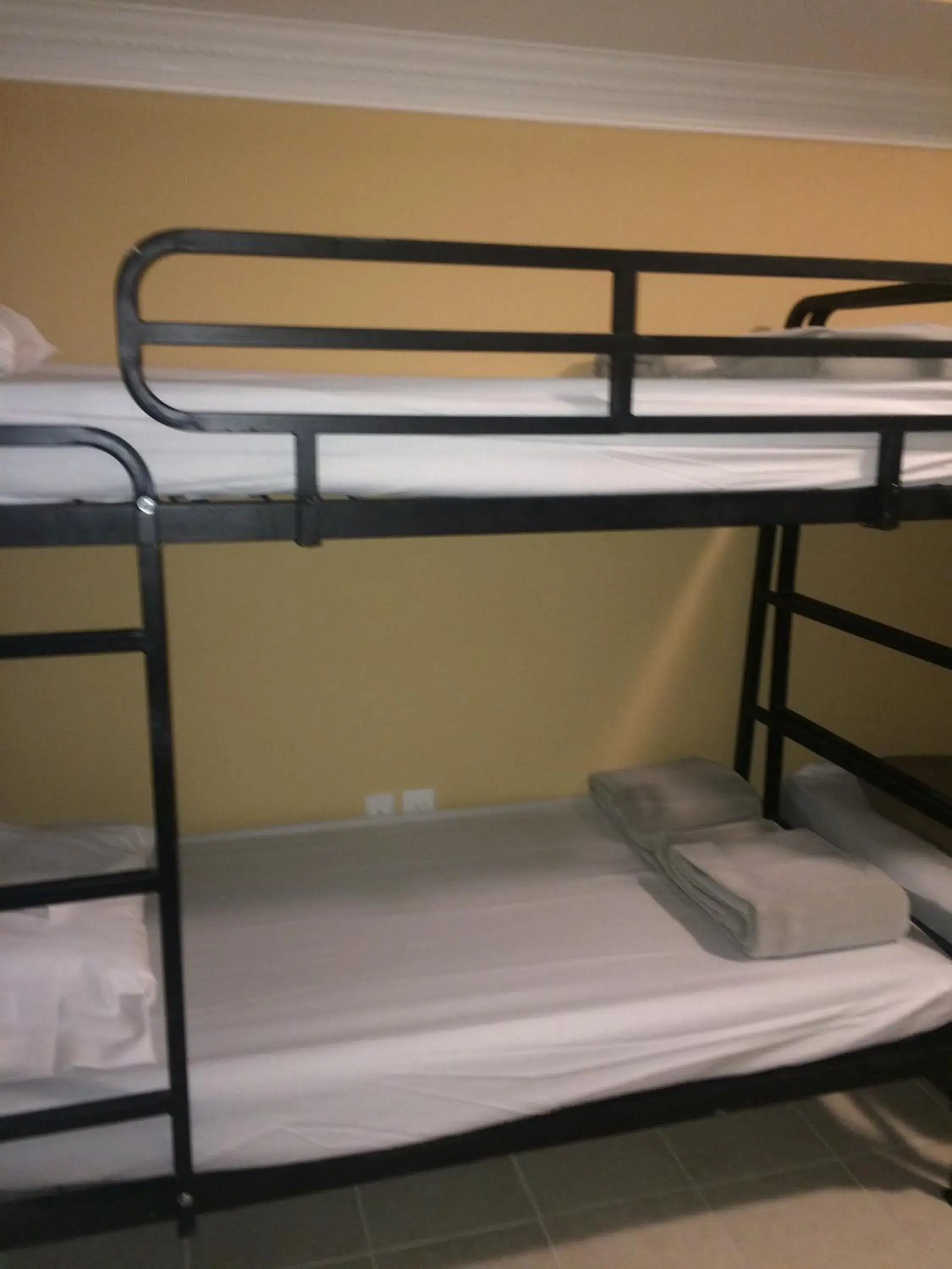 Bedroom, Bunk Bed in DC International Hostel 2