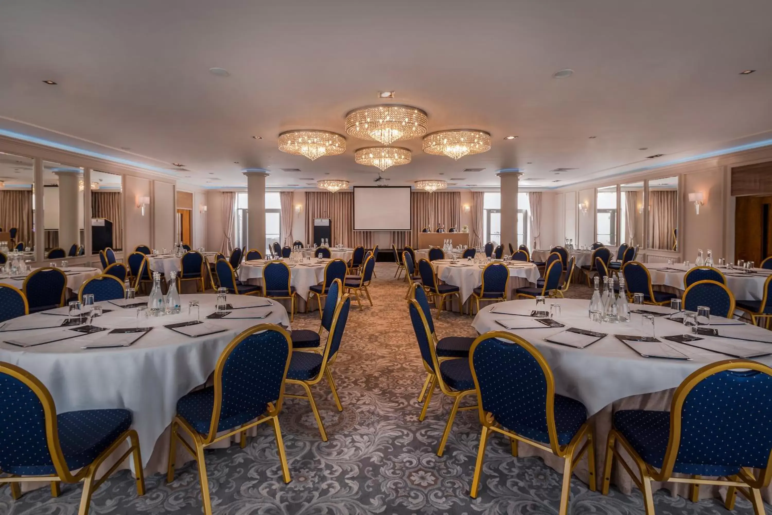 Meeting/conference room, Restaurant/Places to Eat in The Killeshin Hotel Portlaoise