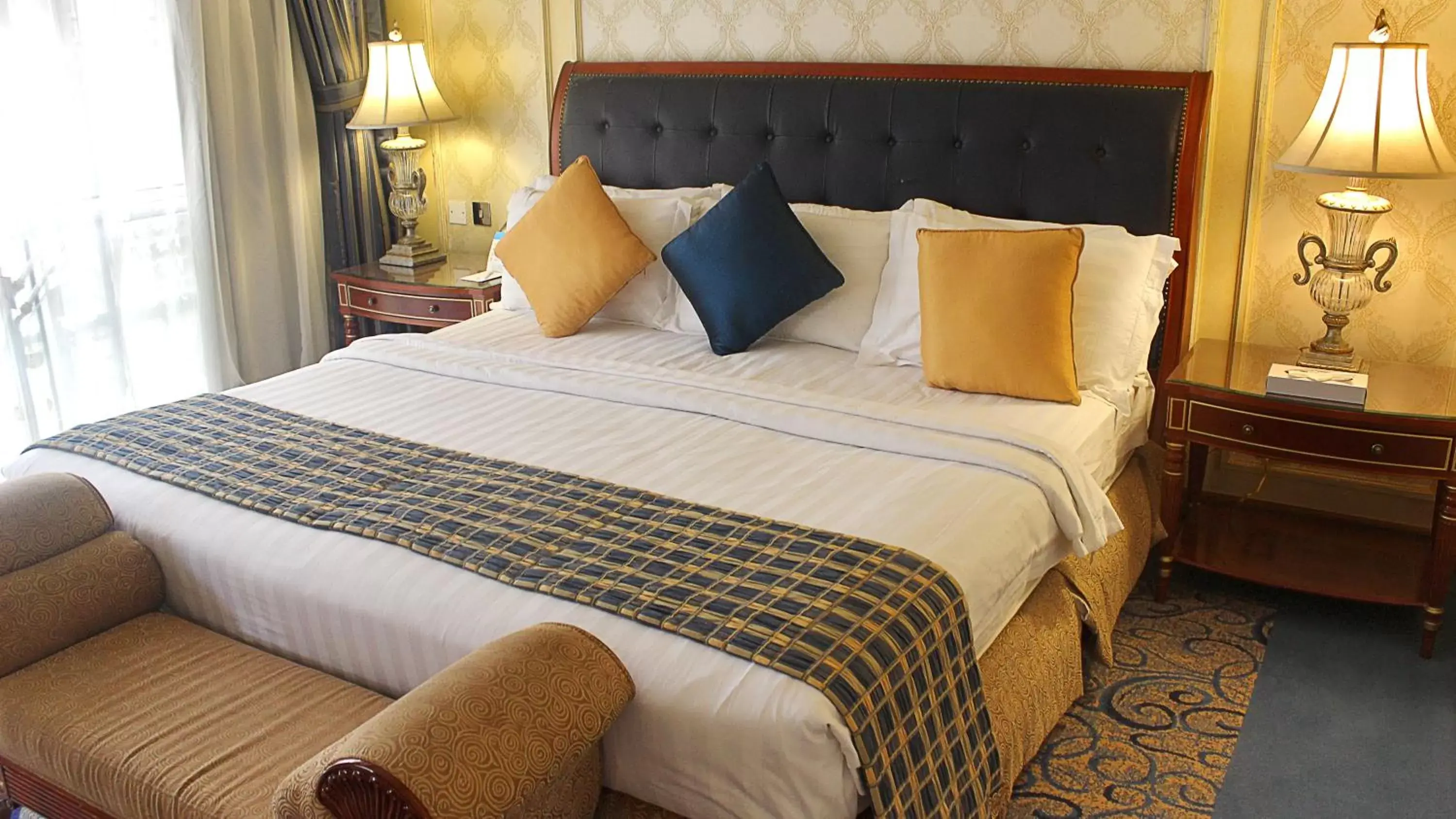 Bed in Al Rawda Royal Inn