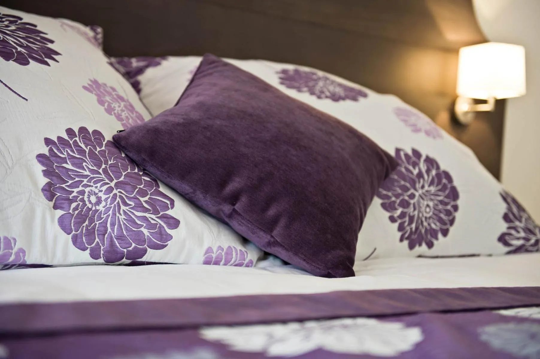 Bed in Moulin de Vernègues Hôtel & Spa