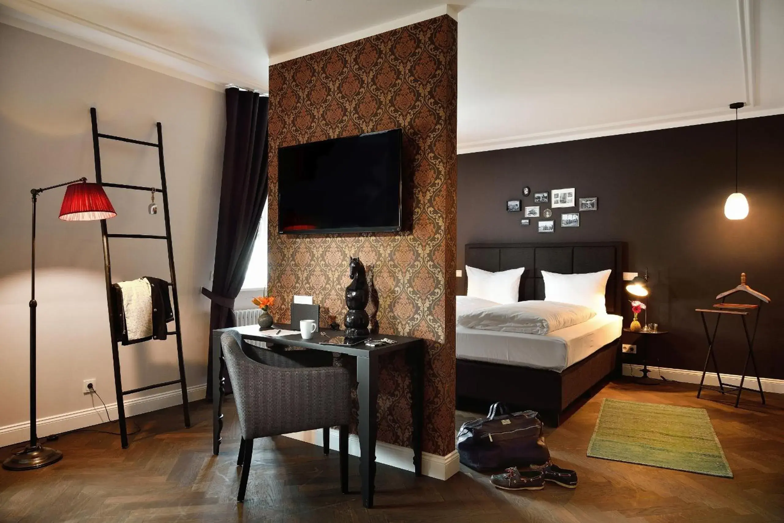 Seating area, Bed in Syte Boutique Hotel Mannheim