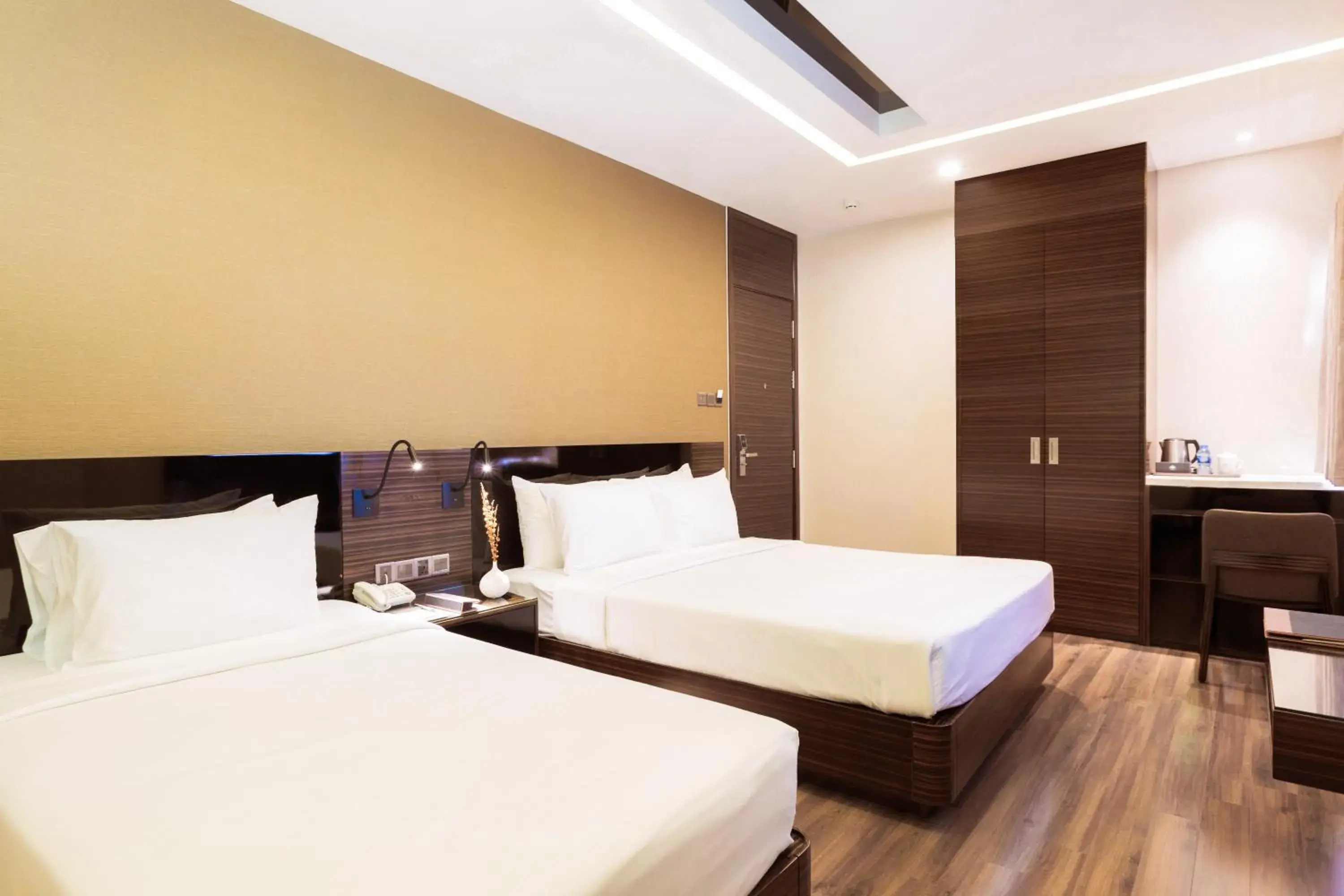 Deluxe Triple Room in Queen Ann Hotel Deluxe Triple Room in Queen Ann Hotel