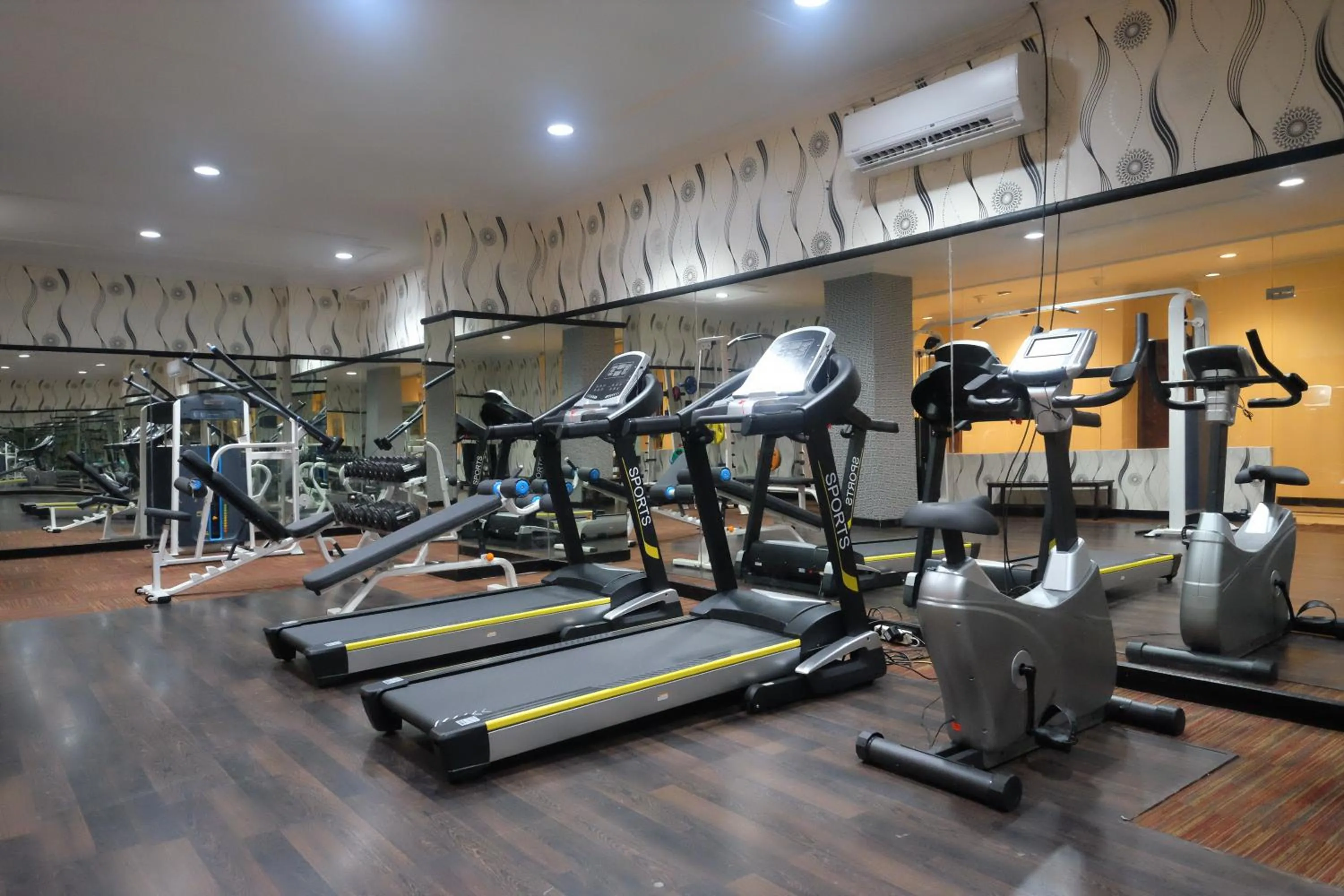 Fitness centre/facilities in Pandanaran Hotel