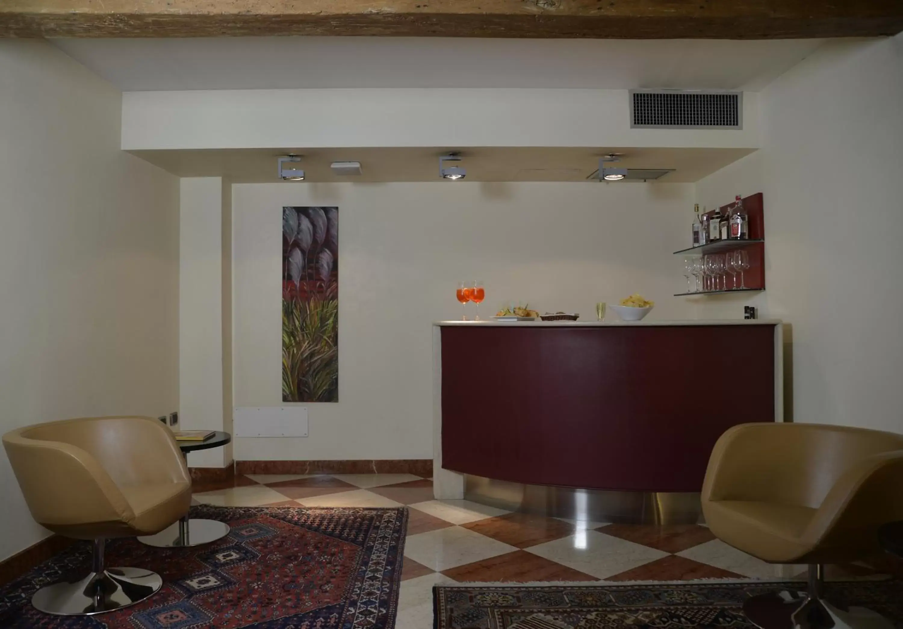 Communal lounge/ TV room in Best Western Hotel Armando