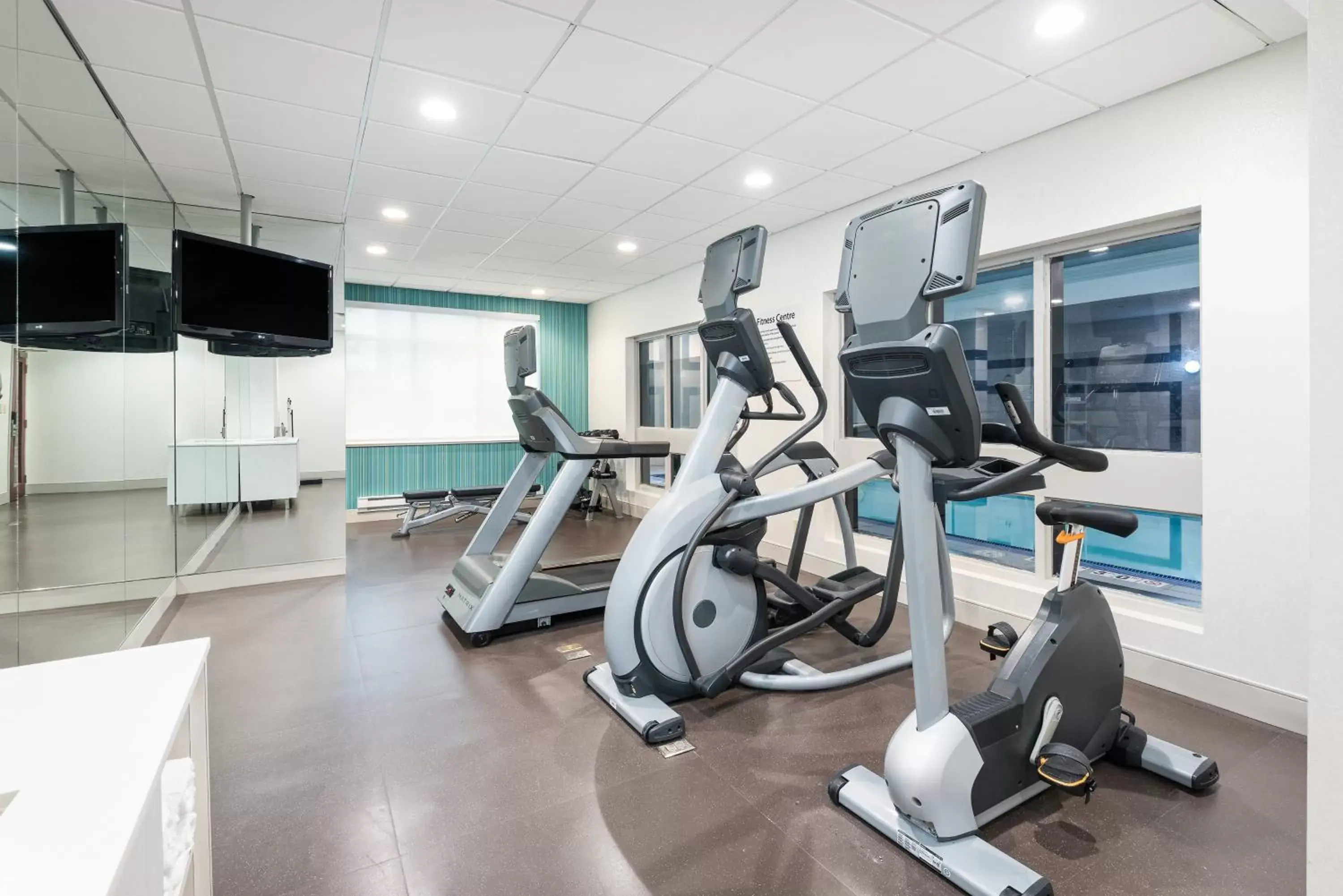 Fitness centre/facilities, Fitness Center/Facilities in Holiday Inn Express Hotel & Suites Milton, an IHG Hotel