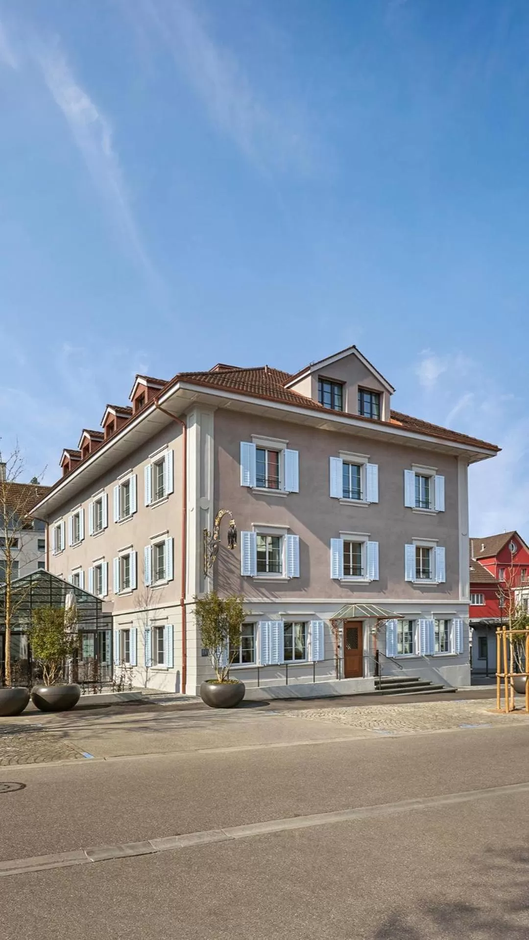 Property building in CASPAR Swiss Quality Hotel