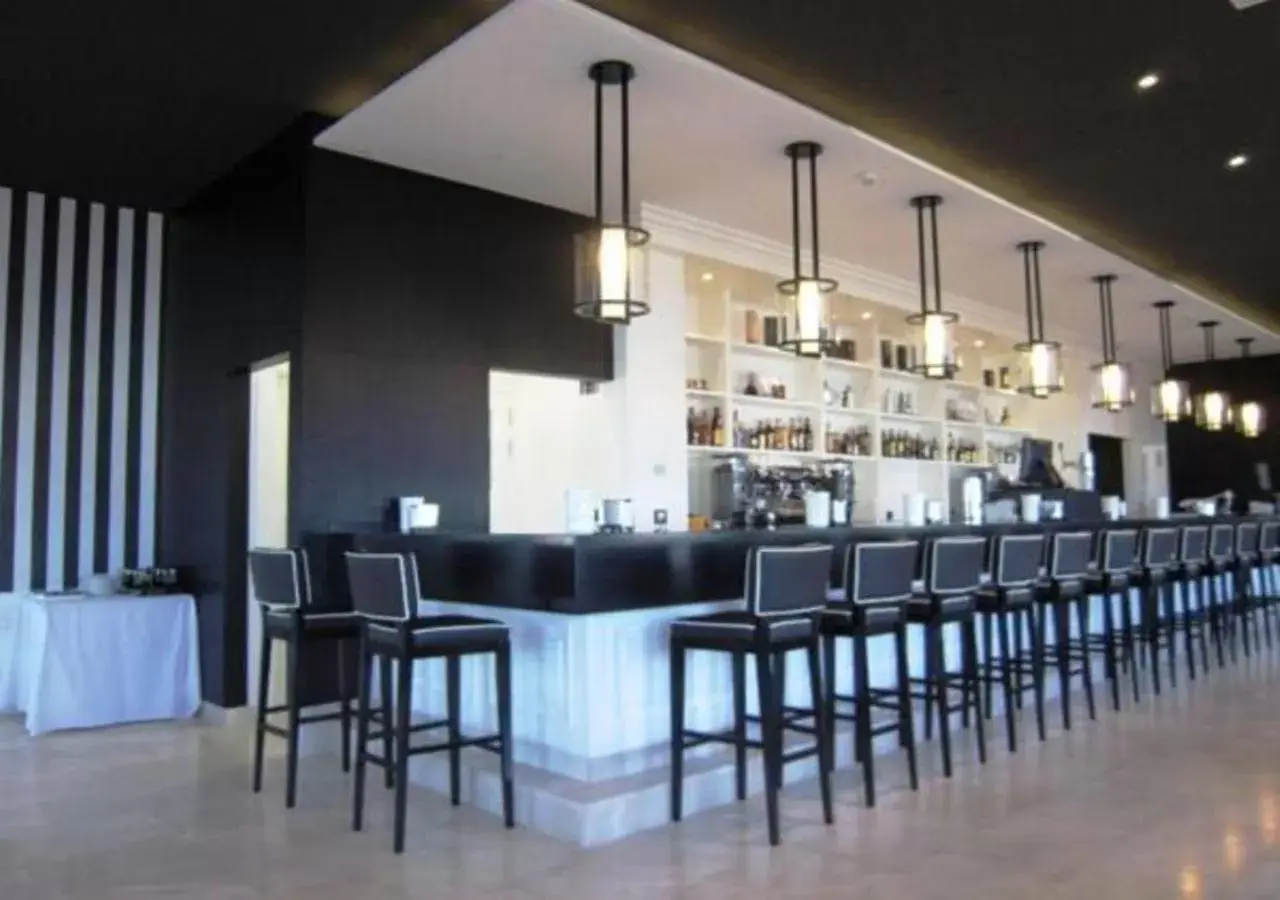 Lounge or bar, Lounge/Bar in Gran Hotel Sardinero