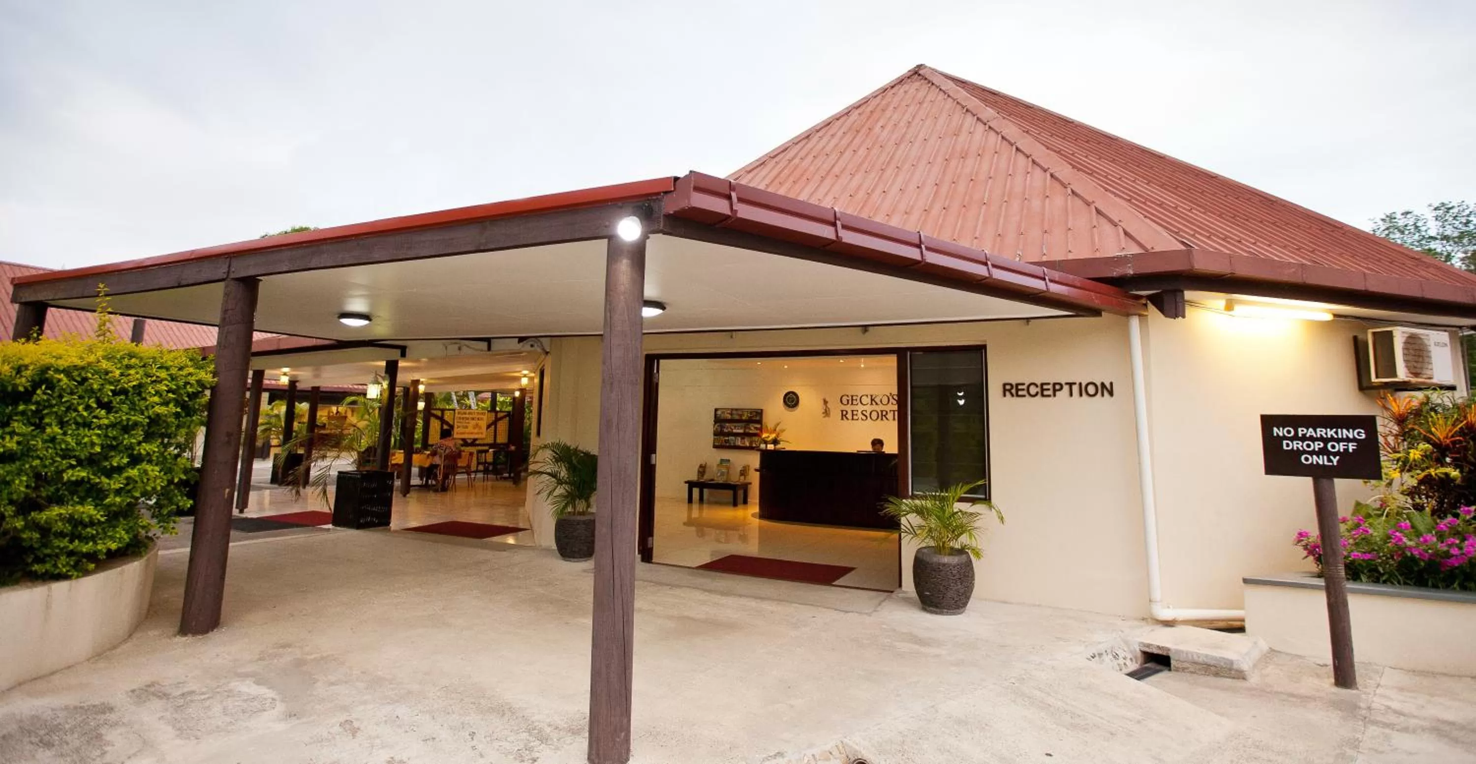 Facade/entrance in Gecko's Resort