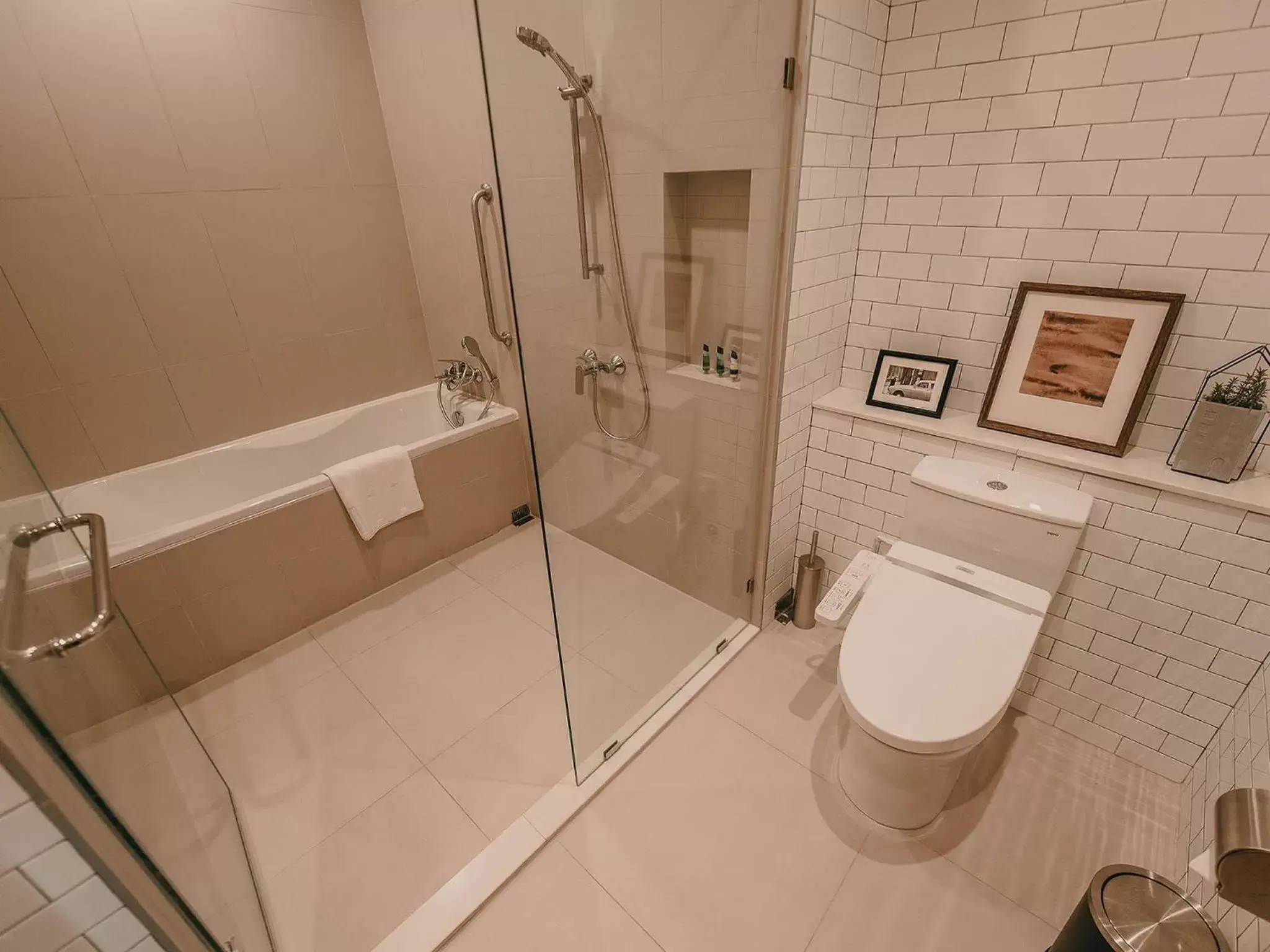 Toilet, Bathroom in Oakwood Hotel & Residence Sriracha - SHA Extra Plus