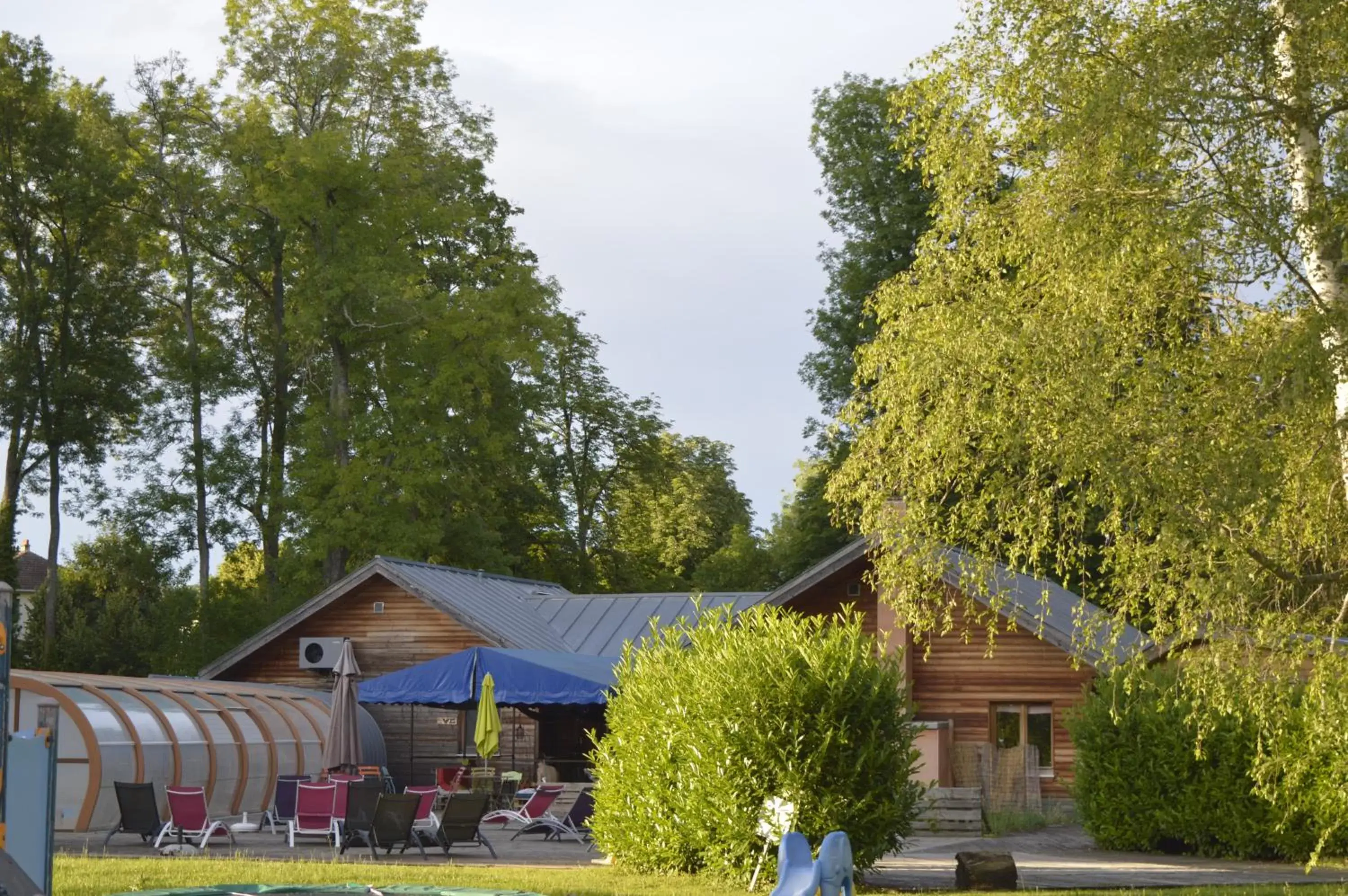 Property Building in Le Village de la Champagne - Slowmoov