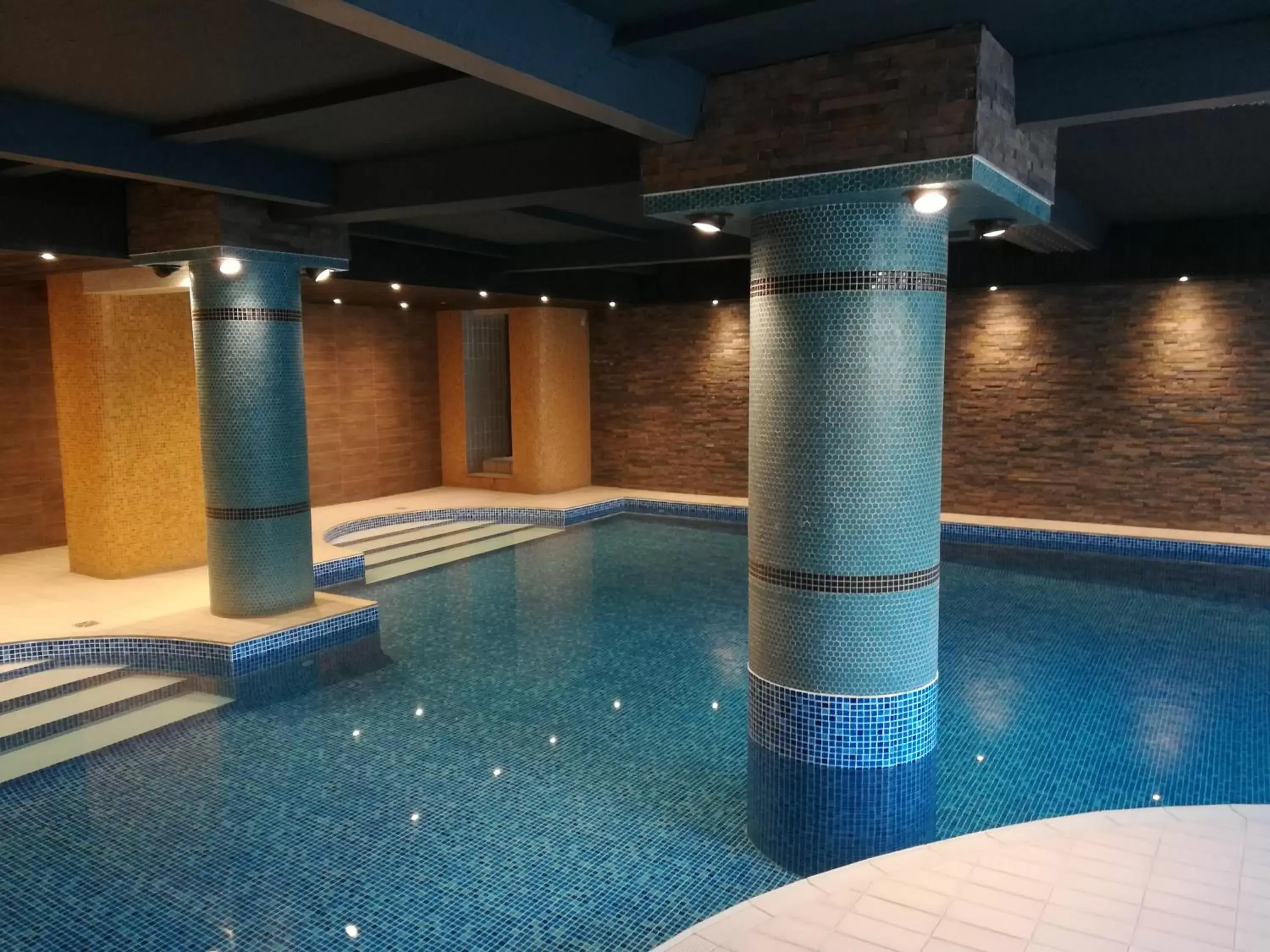 Swimming pool in Suncliff Hotel - OCEANA COLLECTION Swimming pool in Suncliff Hotel - OCEANA COLLECTION