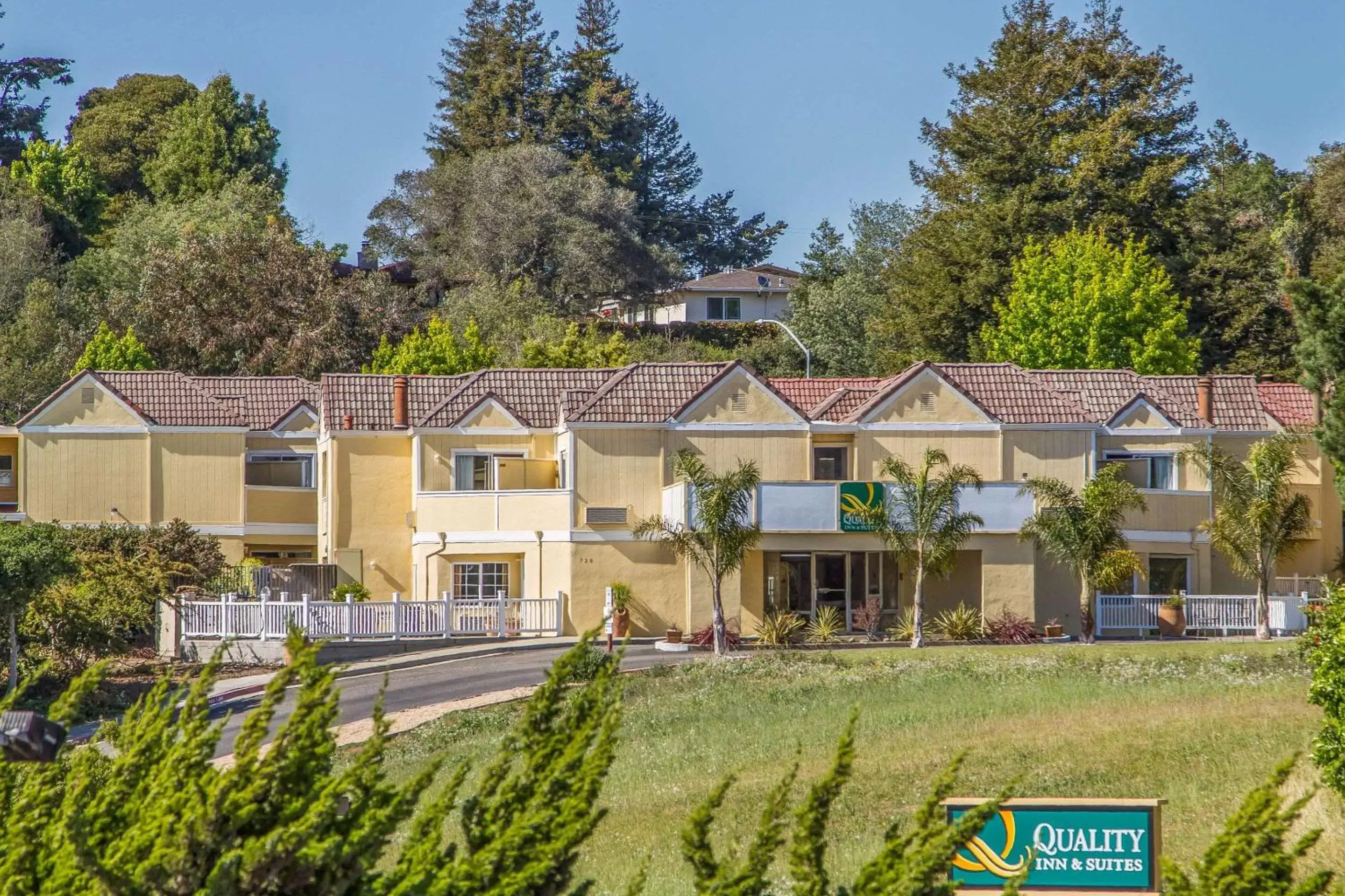 Property building in Quality Inn & Suites Capitola