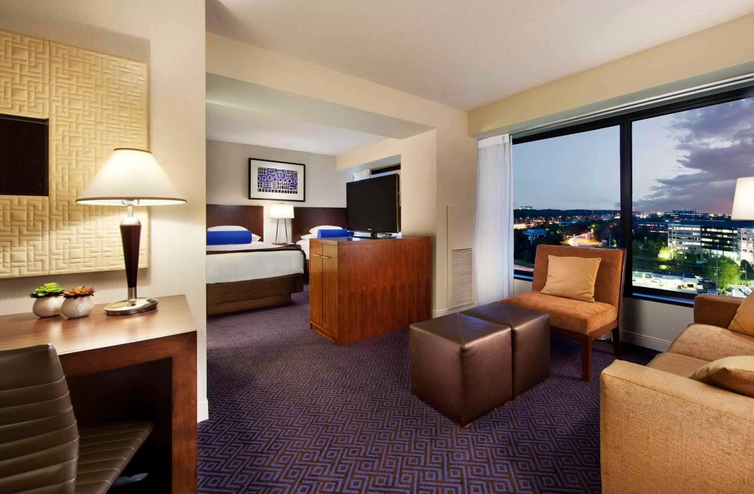 Bedroom in Hyatt Regency Lisle near Naperville Bedroom in Hyatt Regency Lisle near Naperville