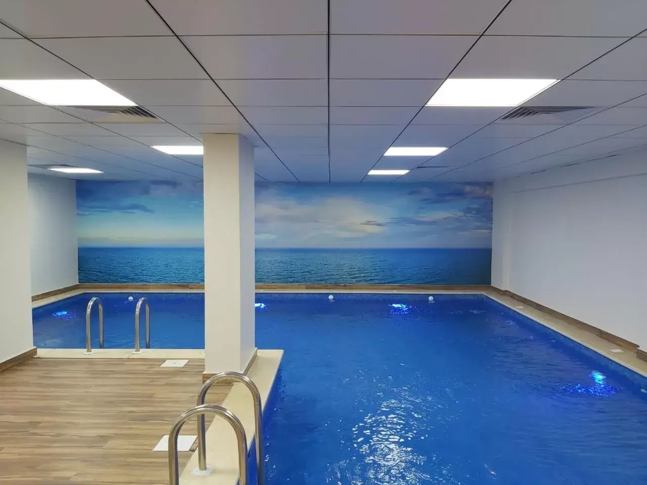 Swimming pool in Admire Apart' Hotel Swimming pool in Admire Apart' Hotel