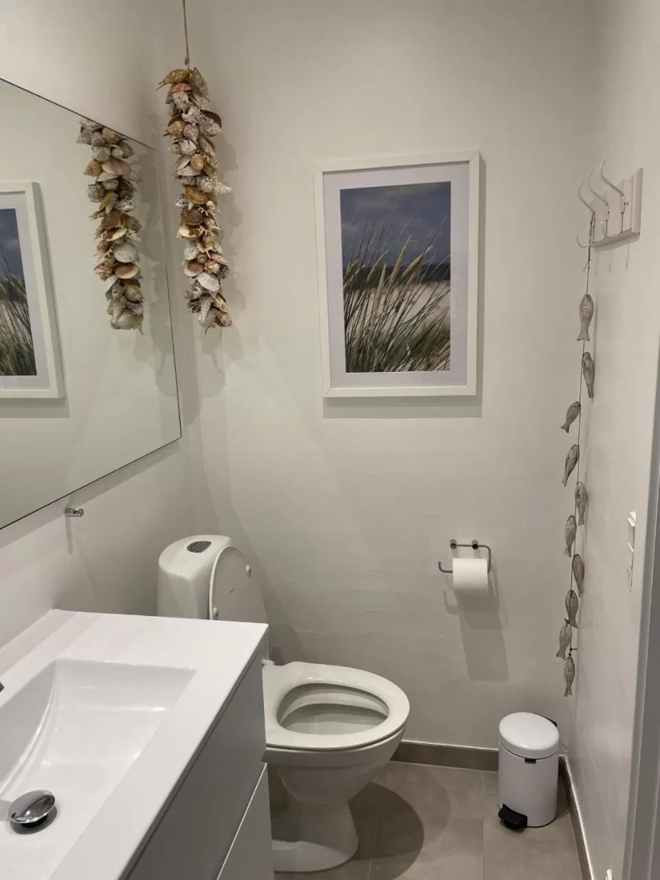 Bathroom in Trouville Bed & Breakfast