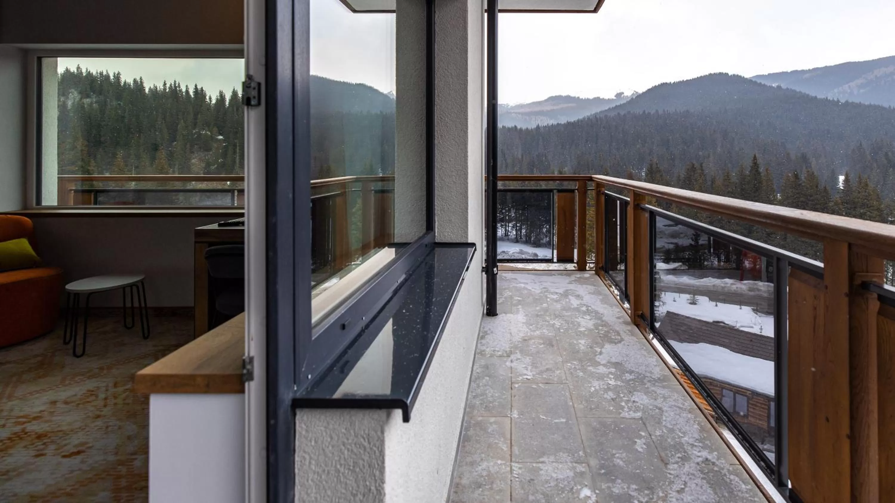 Mountain view, Balcony/Terrace in Hotel Belmont