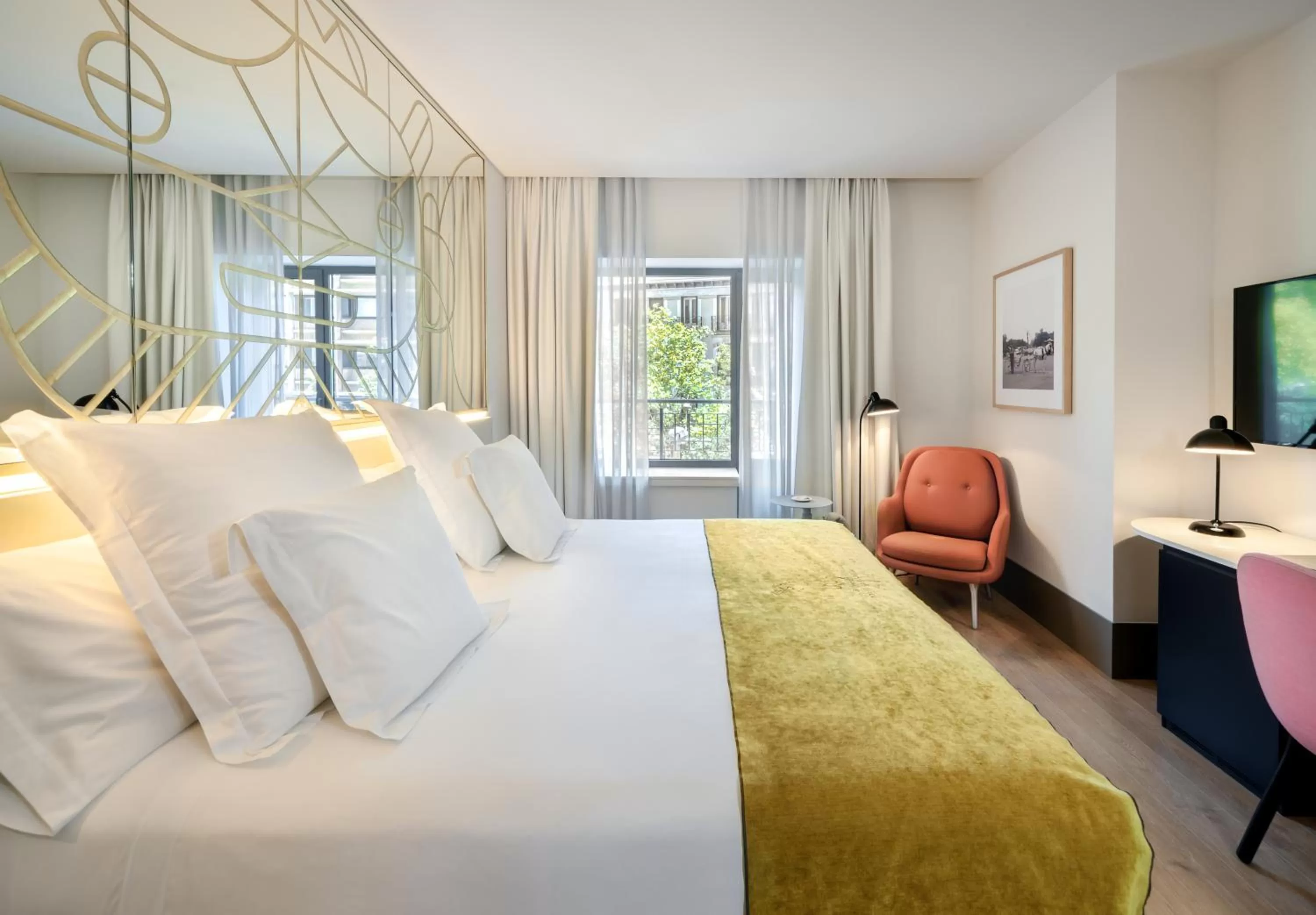 TV and multimedia, Bed in Barceló Torre de Madrid