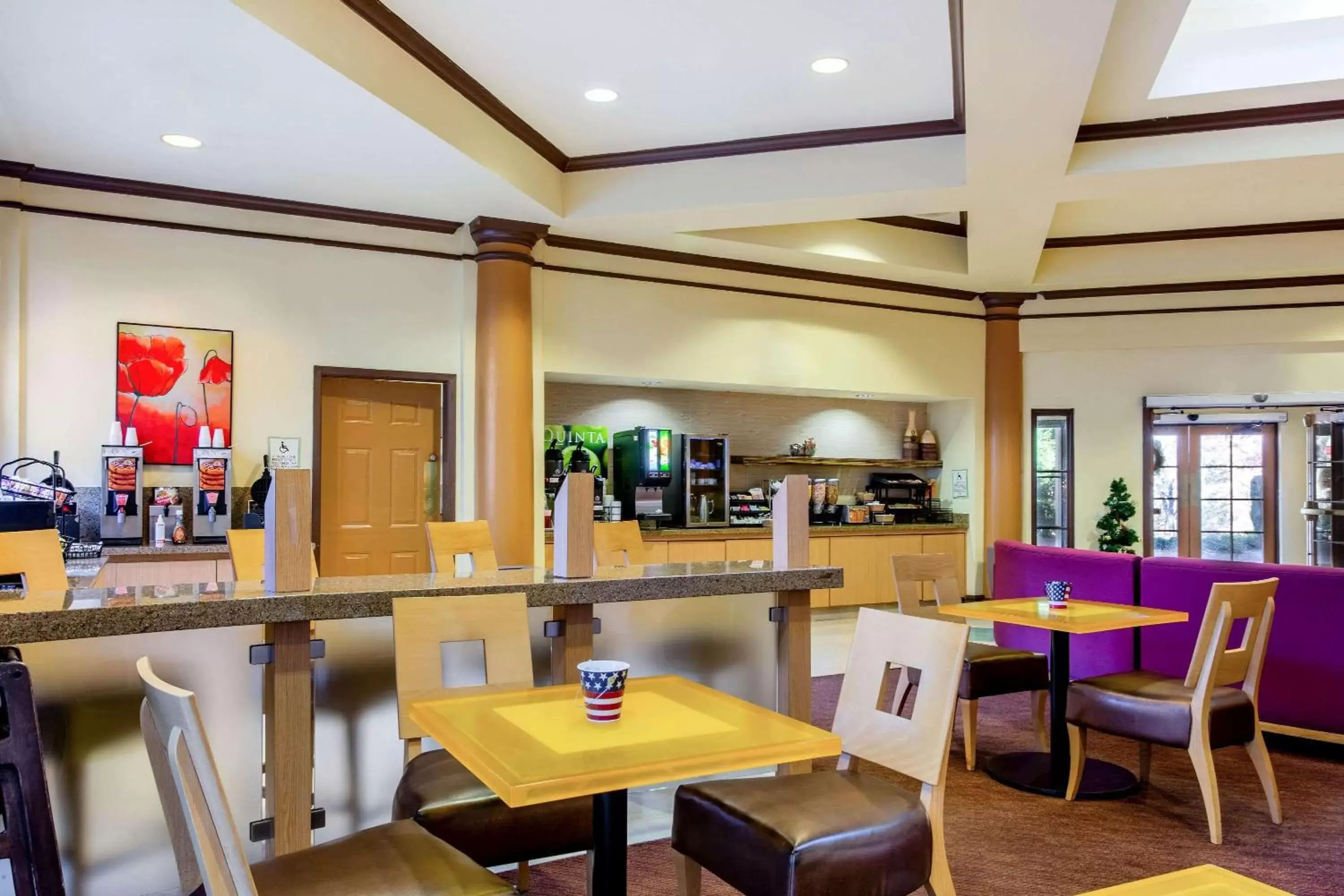 Restaurant/Places to Eat in La Quinta by Wyndham Raleigh Crabtree