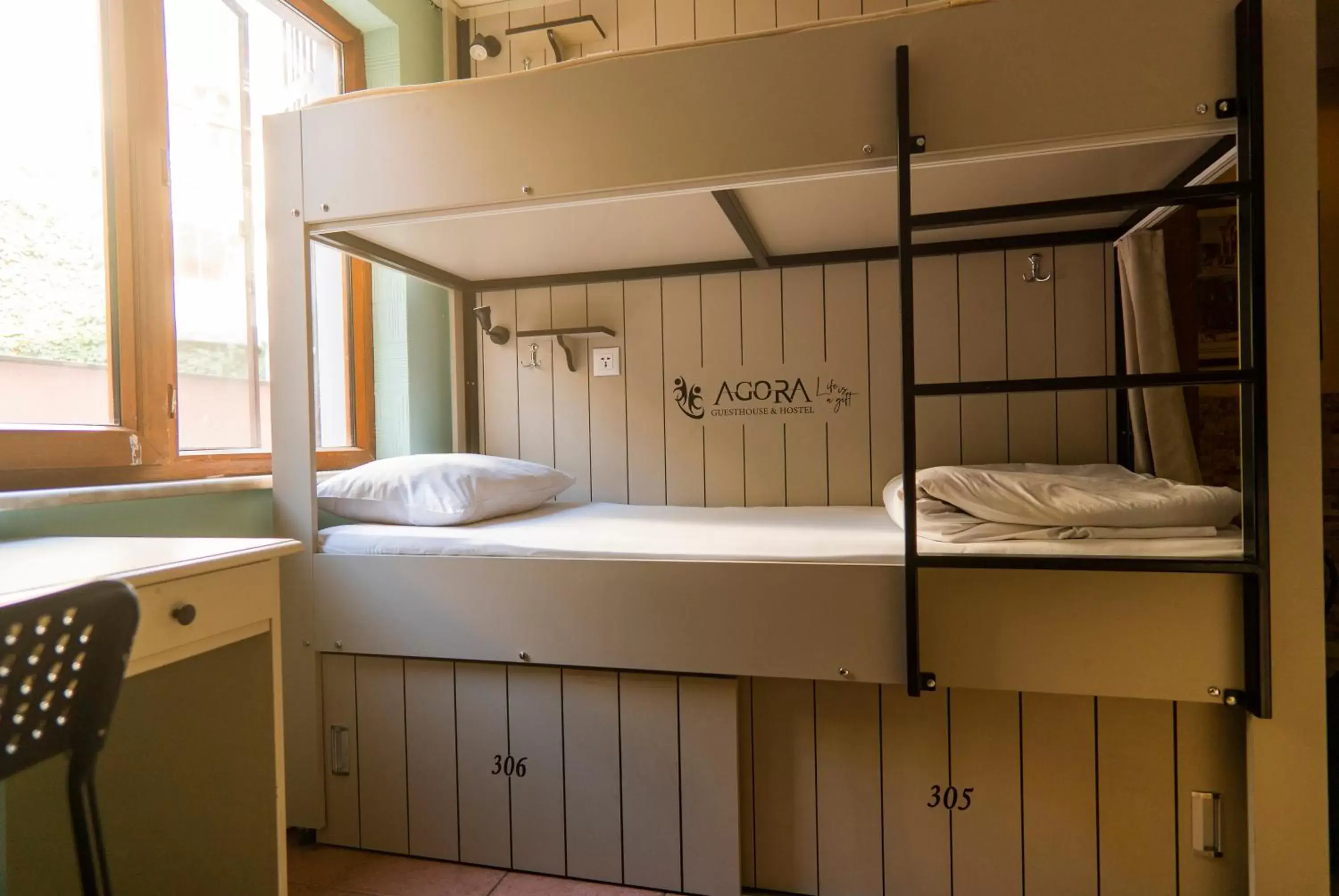 Bed, Bunk Bed in Agora Guesthouse