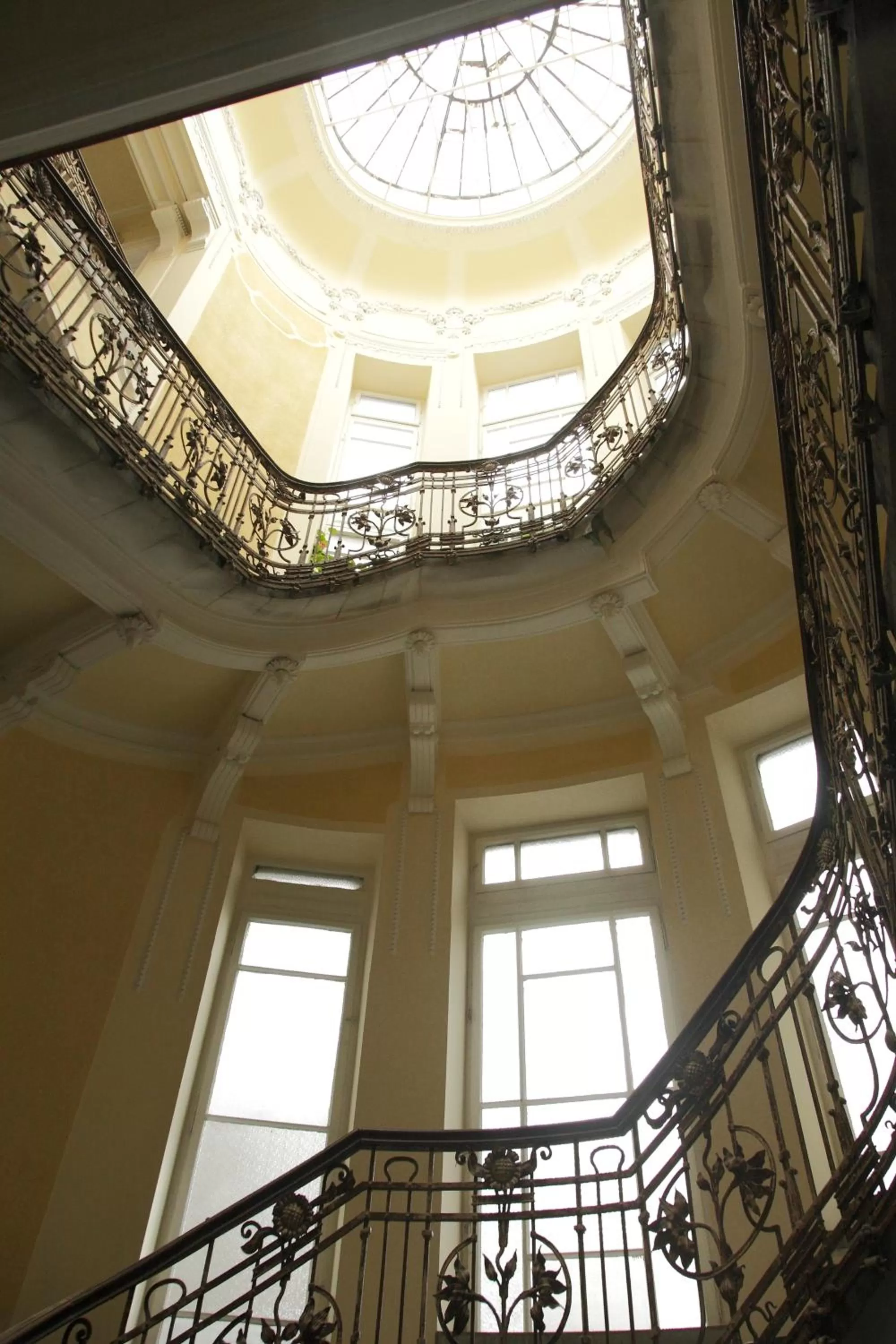 Decorative detail in Maverick Apartments