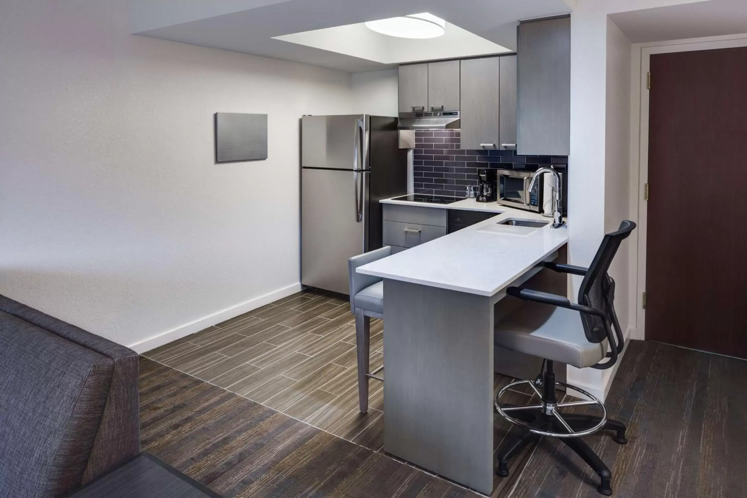 Photo of the whole room, Kitchen/Kitchenette in Hyatt House Boston Waltham