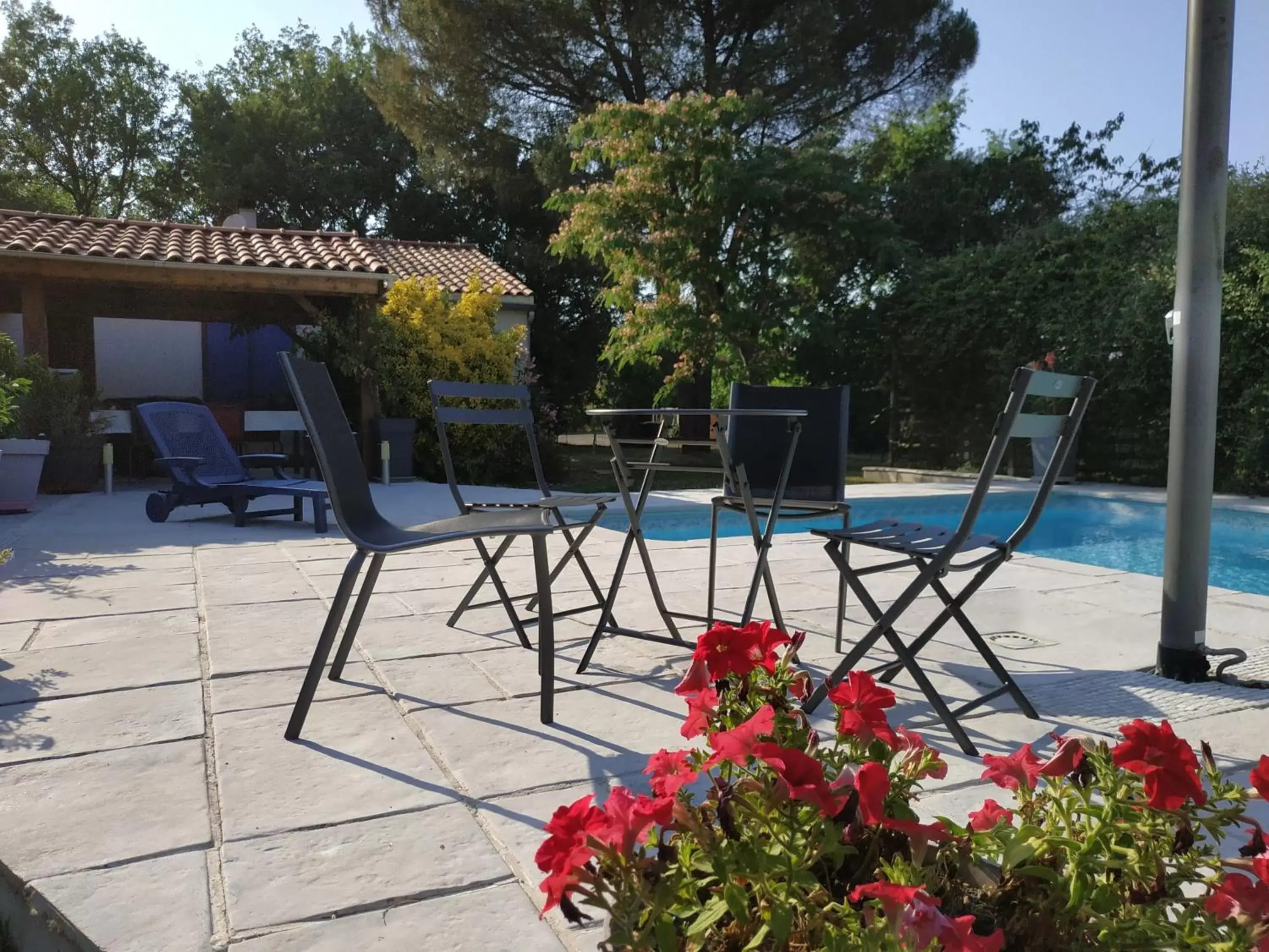 Balcony/Terrace, Swimming Pool in Les Agapanthes du frontonnais