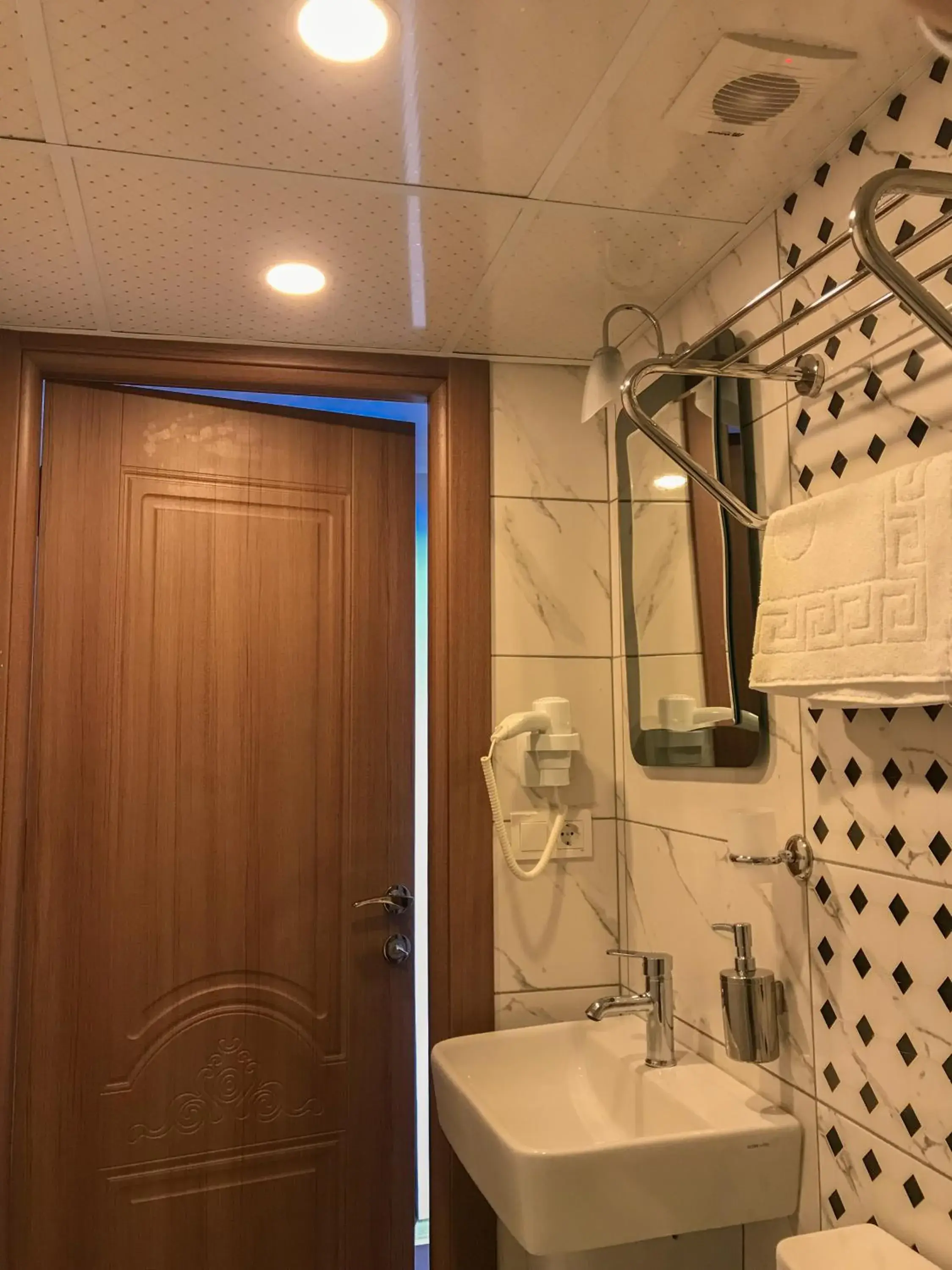 Bathroom in Sultanahmet Nu Hotel