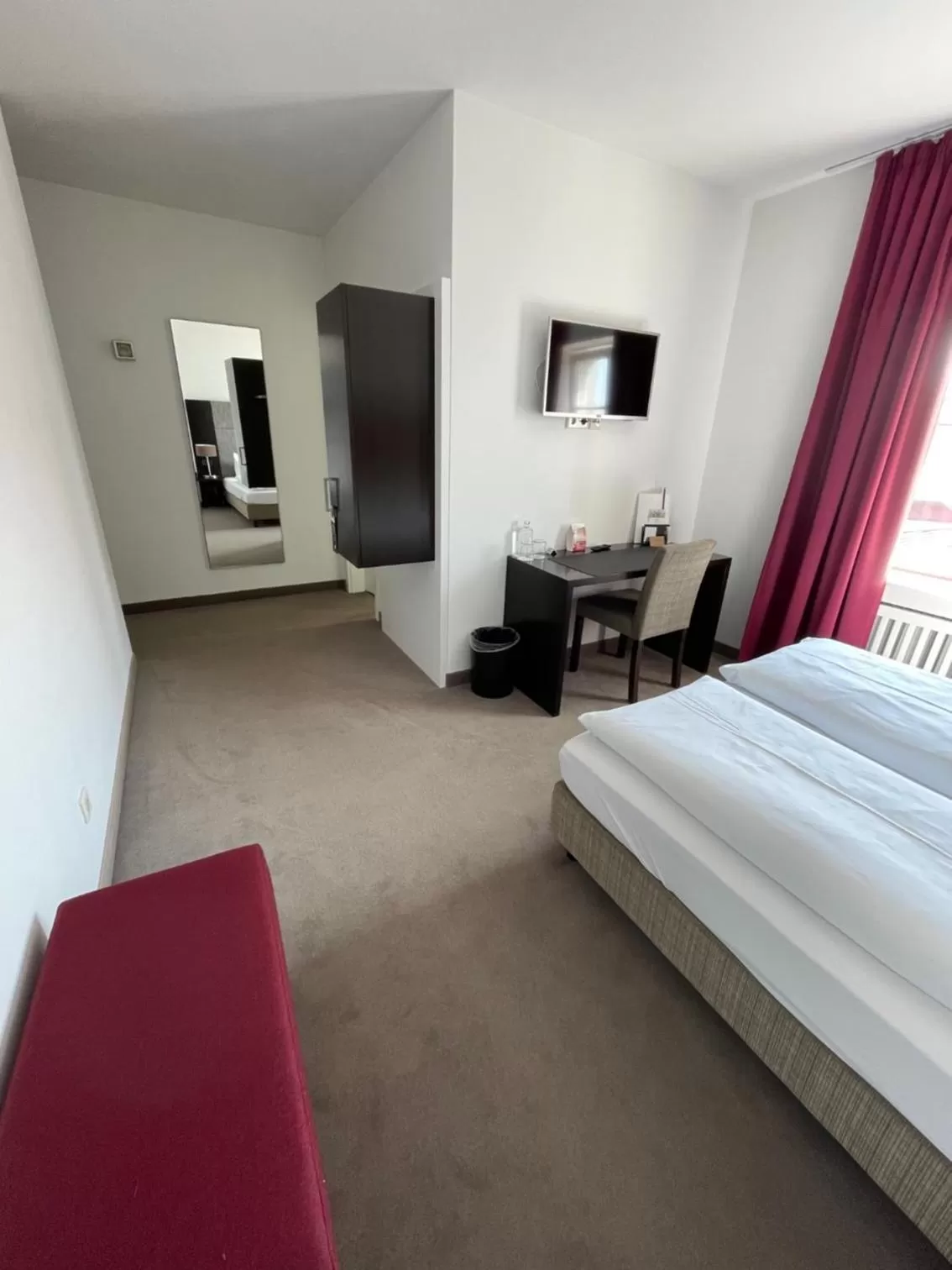 Bedroom, Bed in Hotel Münchner Hof