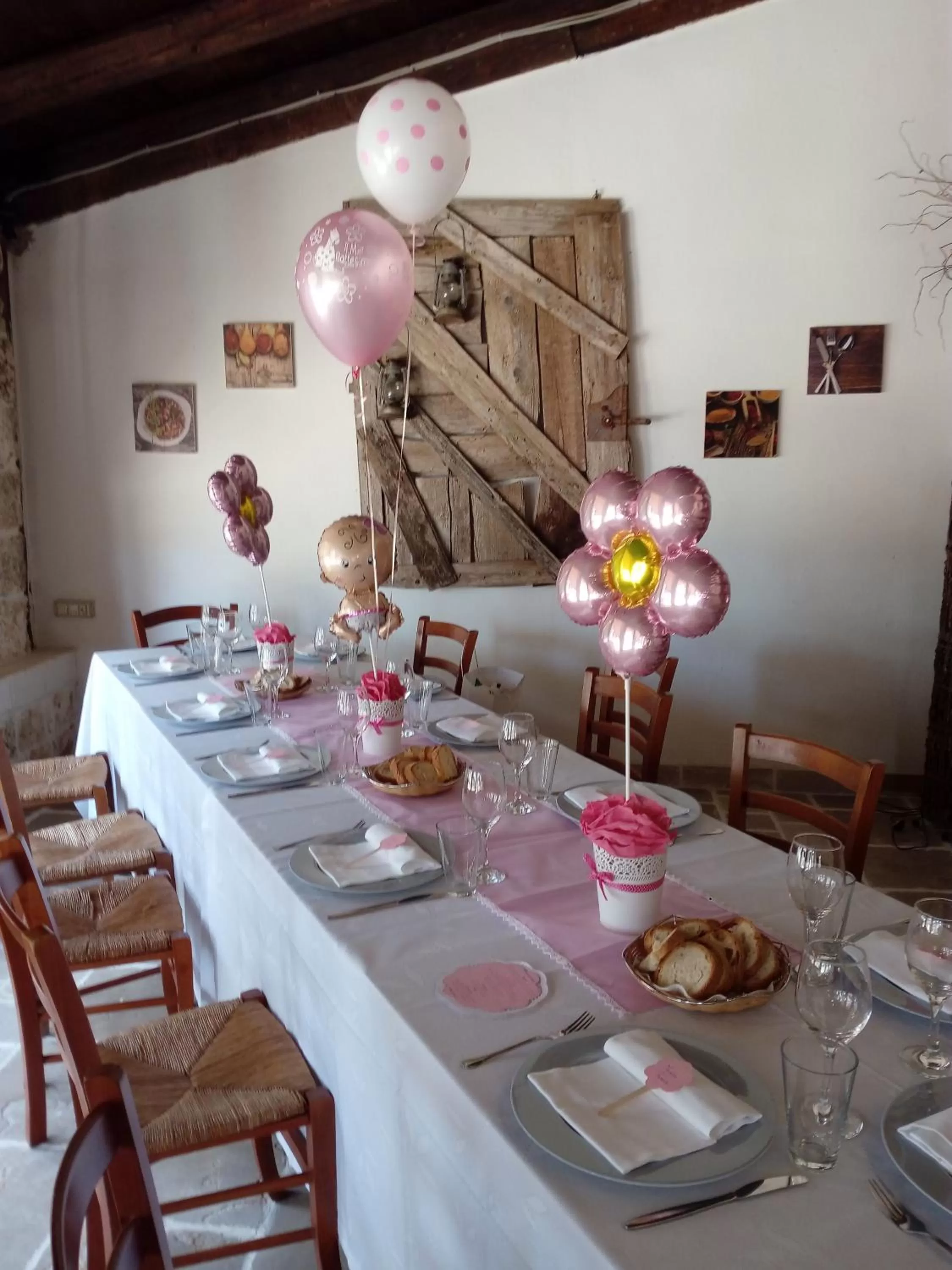 Dining area in Agriturismo Masseria Alberotanza