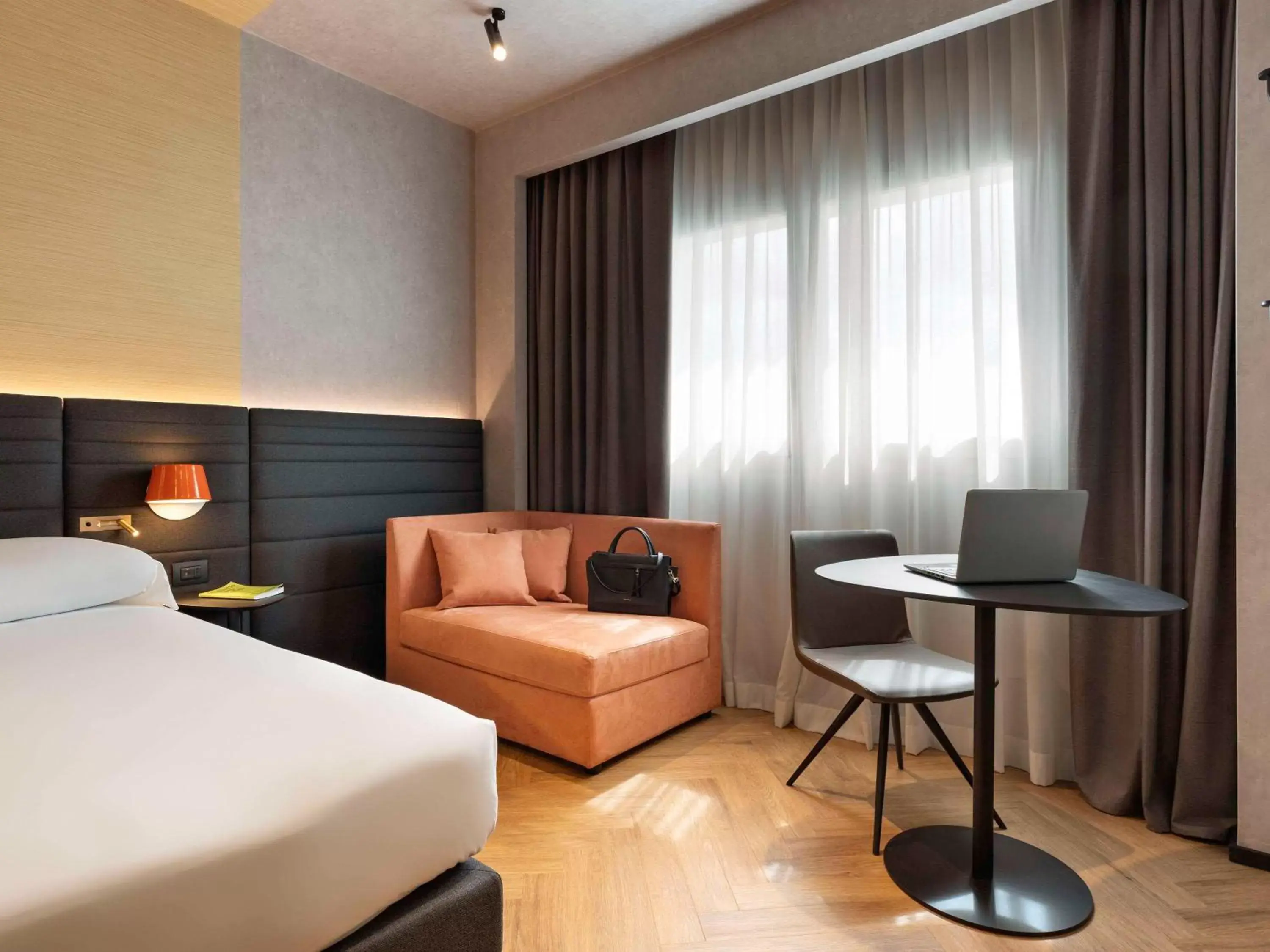 Bedroom, Seating Area in Novotel Caserta Sud