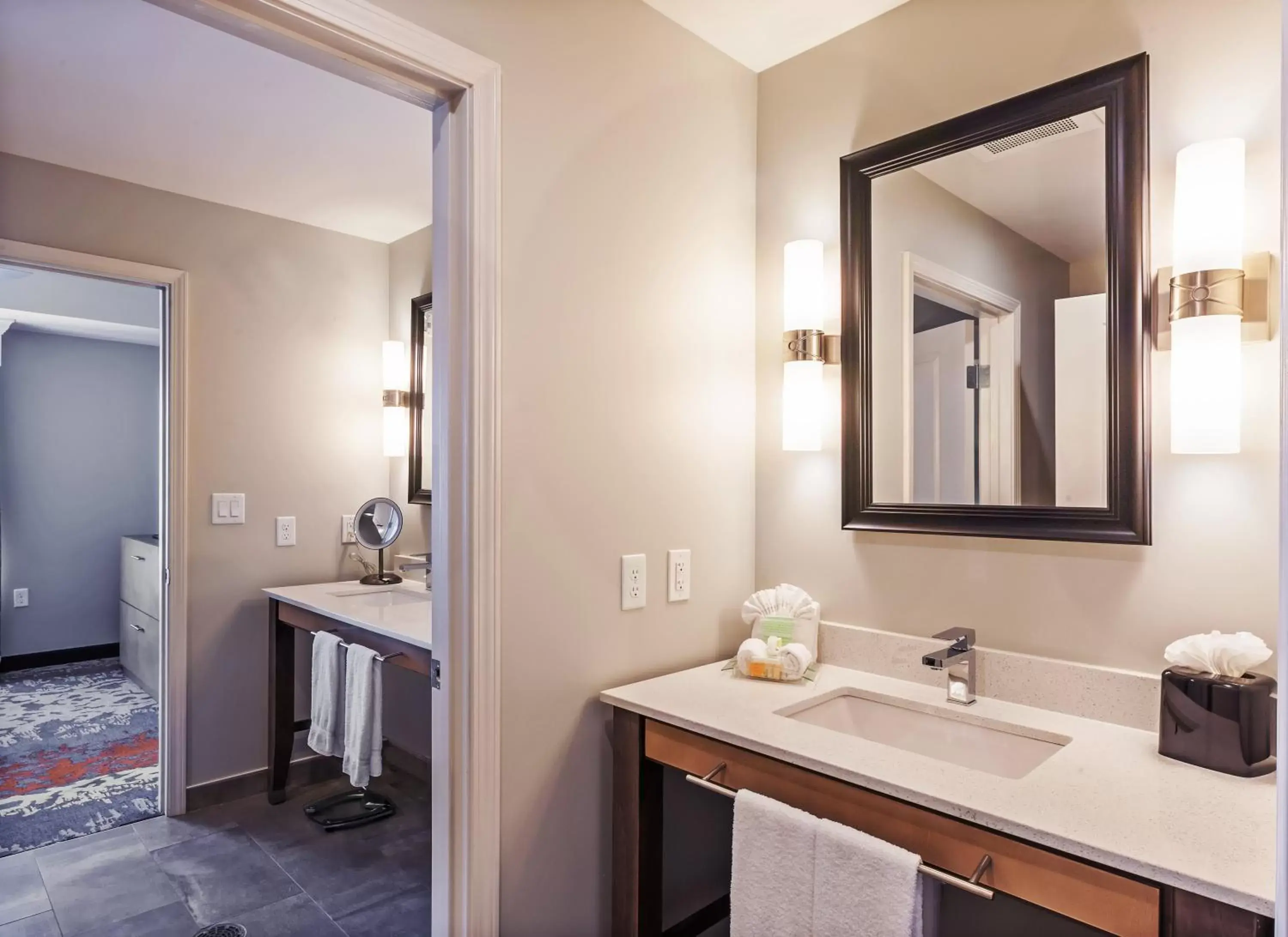 Photo of the whole room, Bathroom in Holiday Inn Houston NE-Bush Airport Area, an IHG Hotel