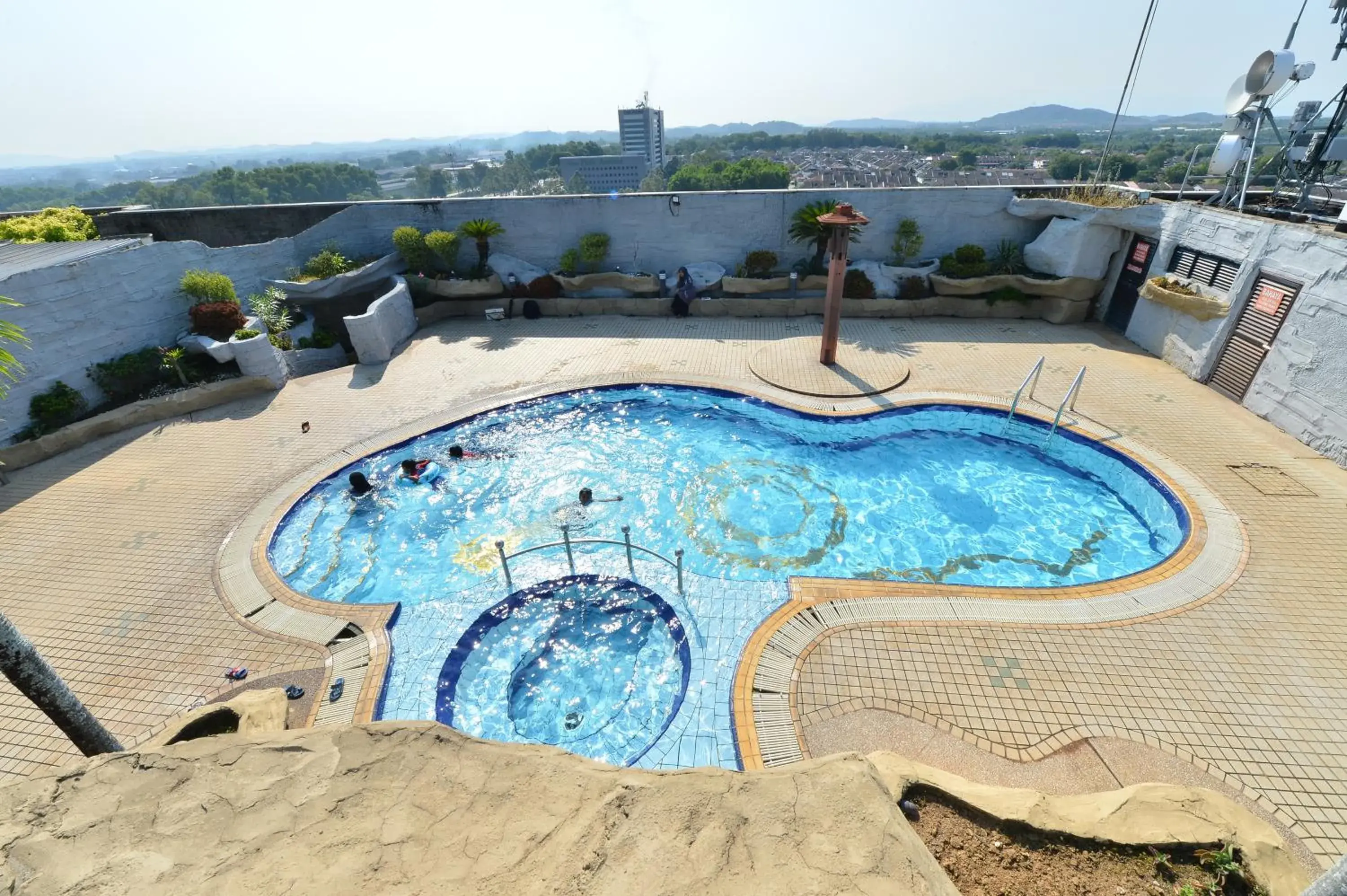 Swimming pool, Pool View in Emerald Puteri Hotel