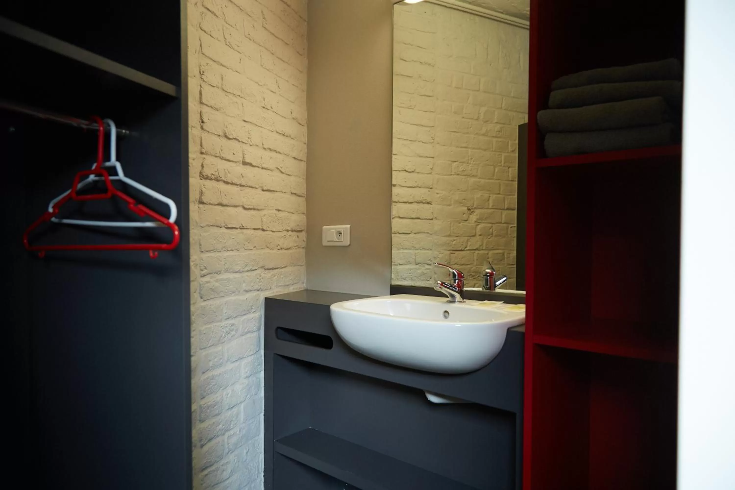 Bedroom in Focus Budget