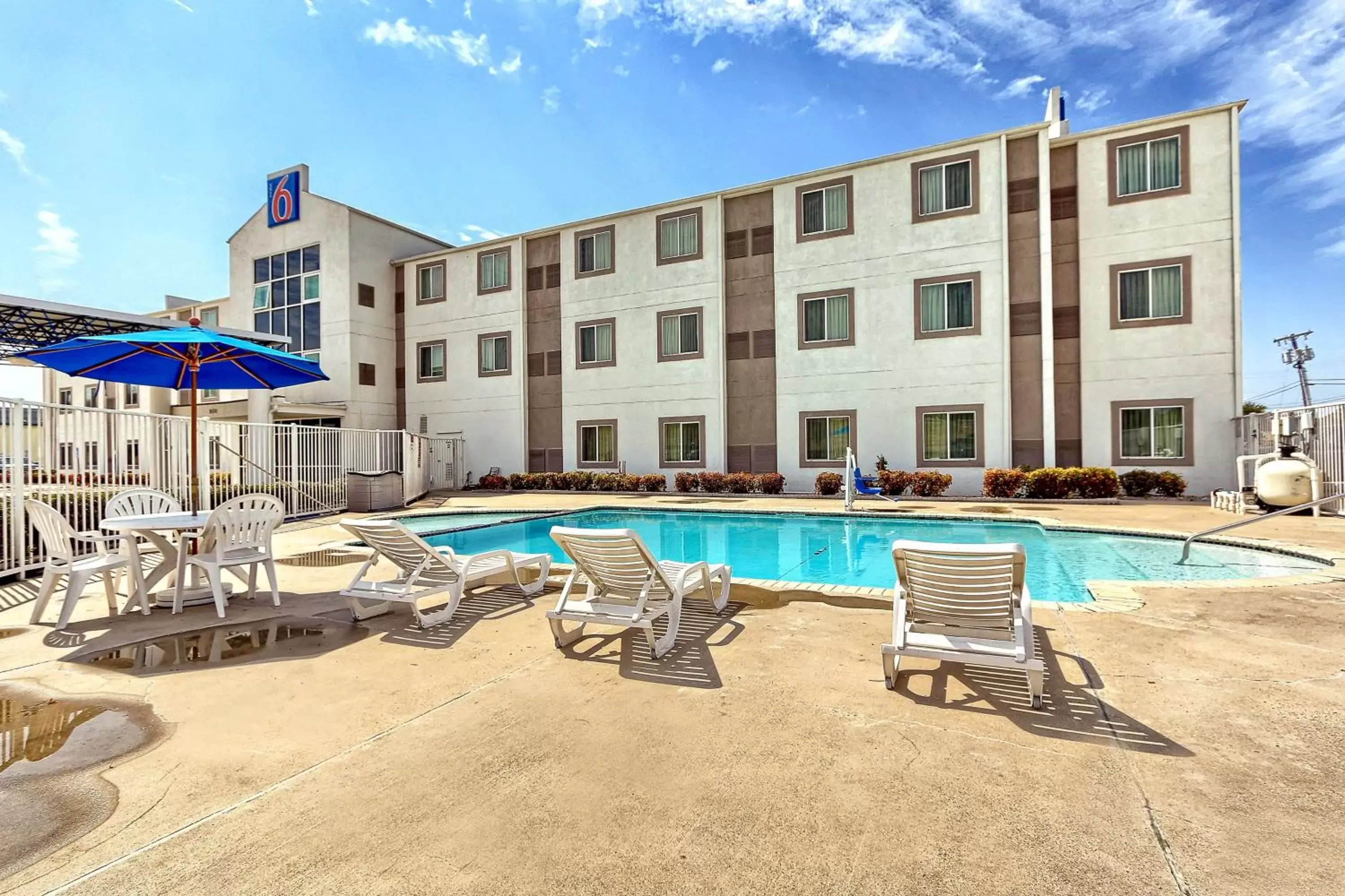 Activities, Property Building in Motel 6-Killeen, TX