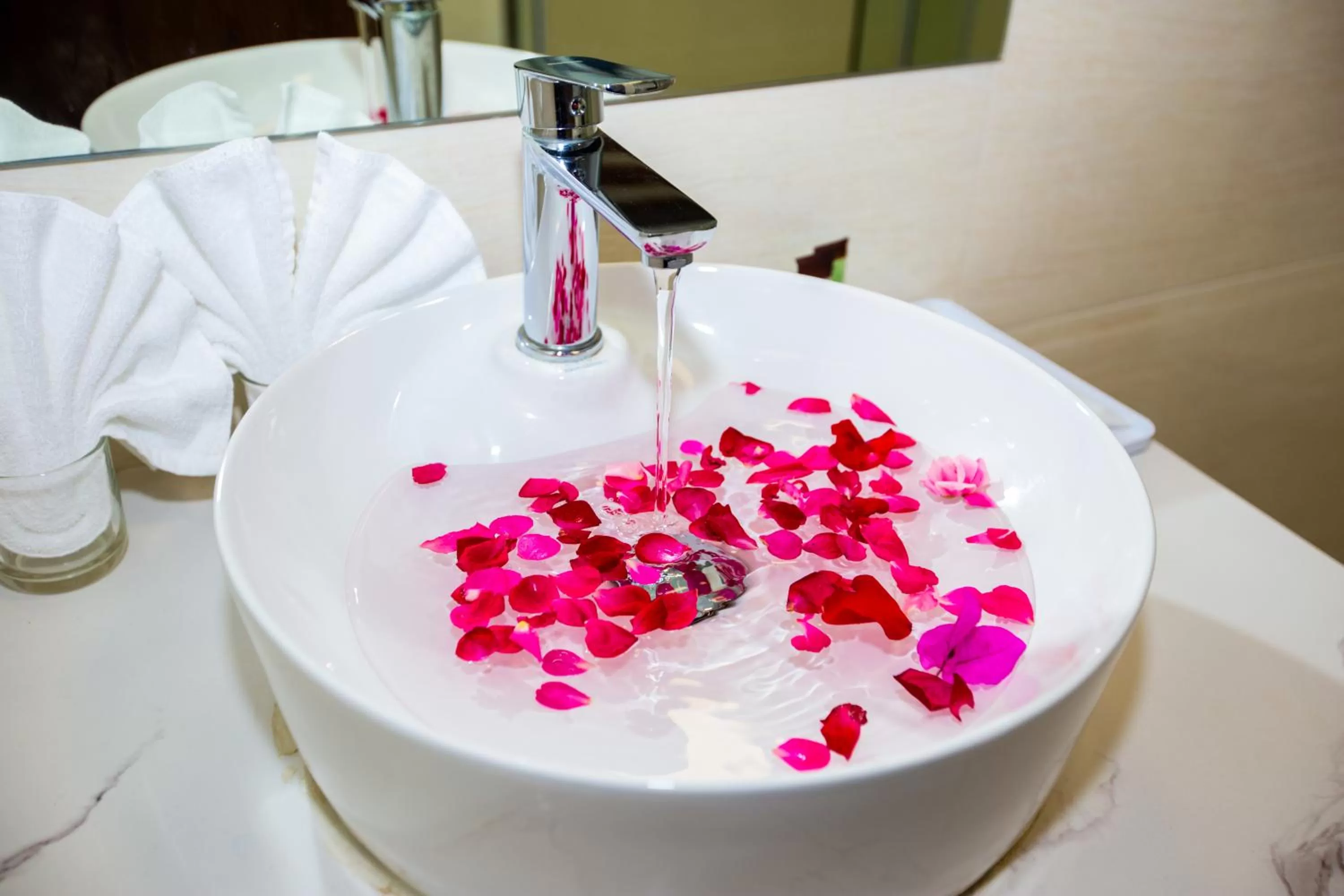 Bathroom in Golden Palm HaLong Hotel