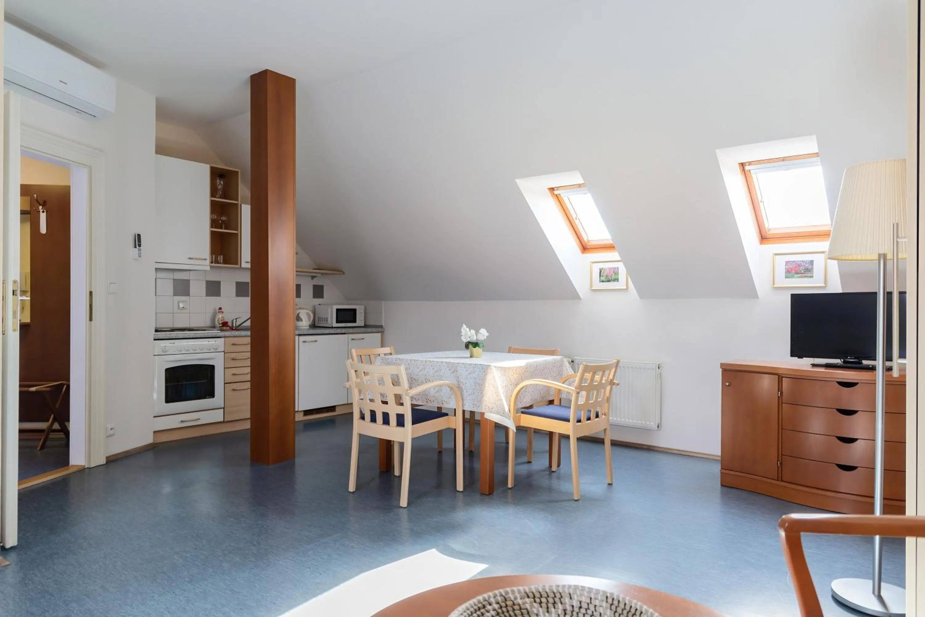 Seating area in Sibelius Apartments