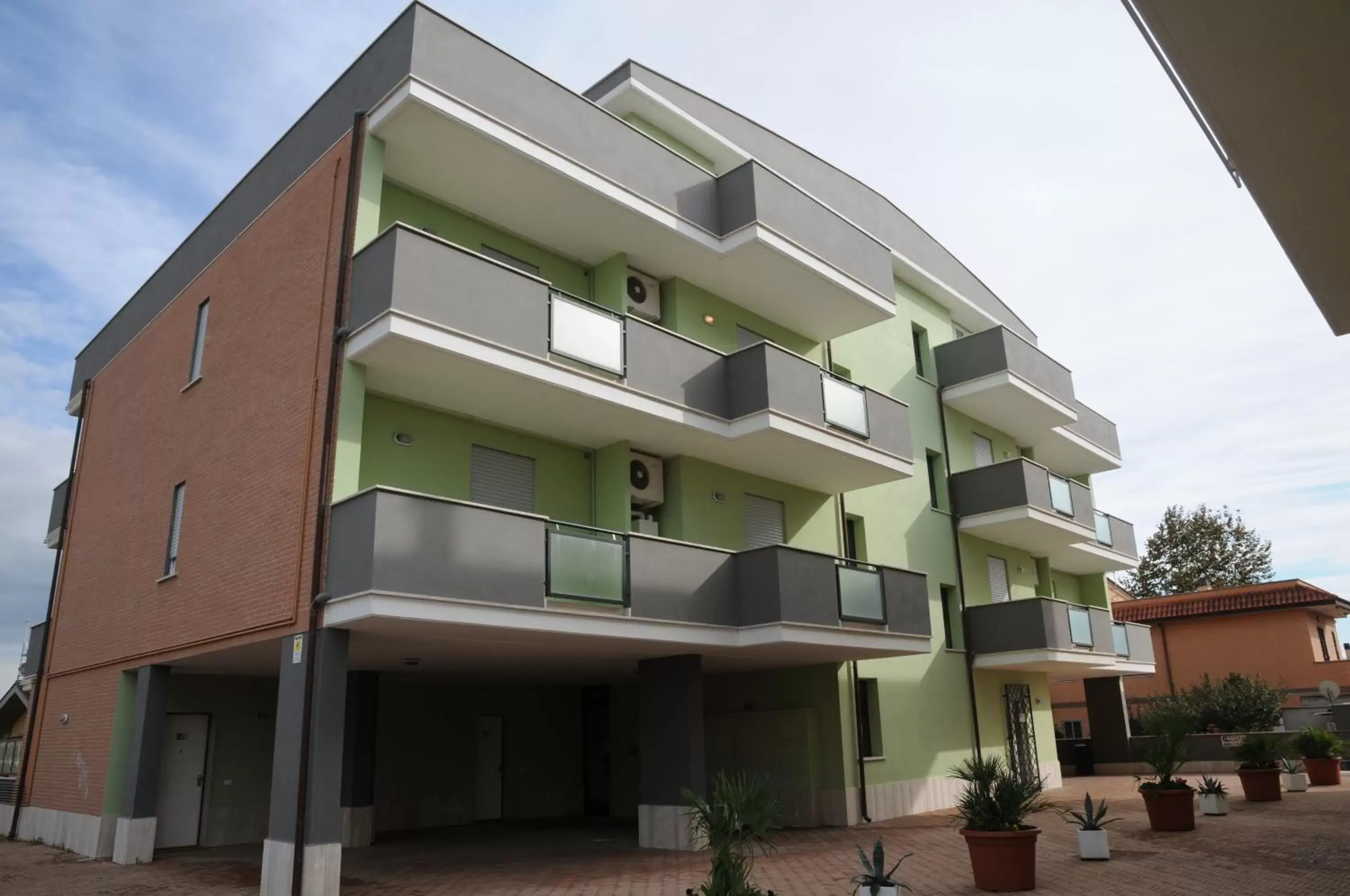 Property Building in Isa Residence Fiumicino Airport