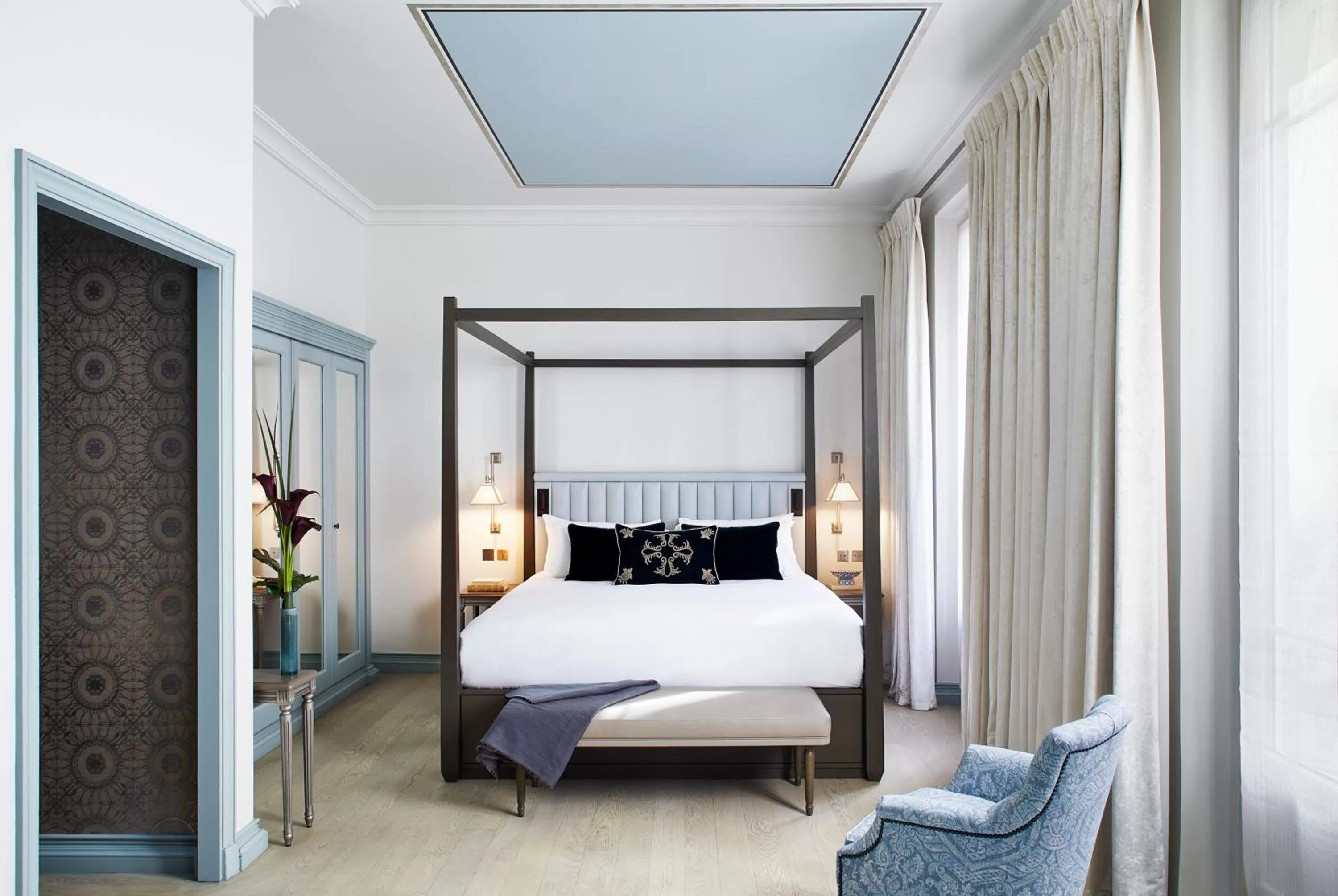 Bed in Hotel de Montesquieu