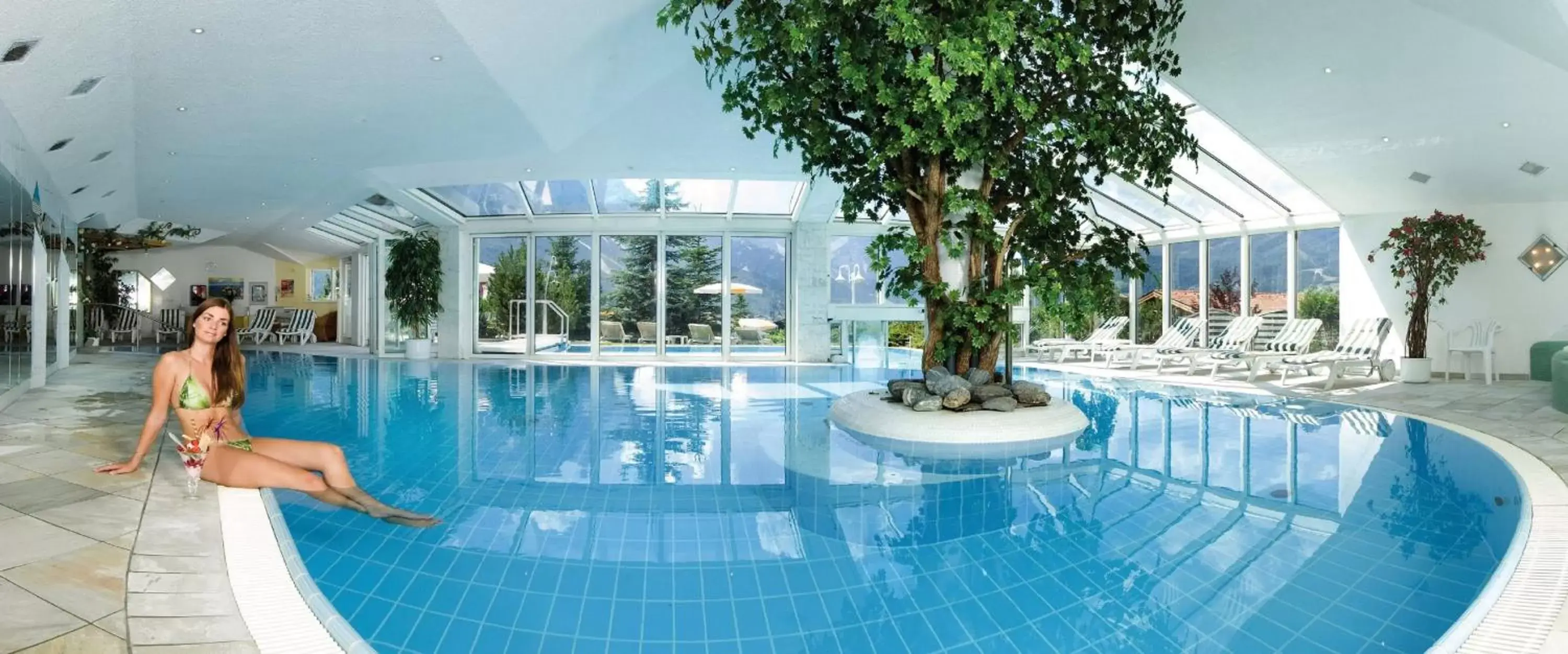 Swimming Pool in Wellness & Sporthotel Alpenhof