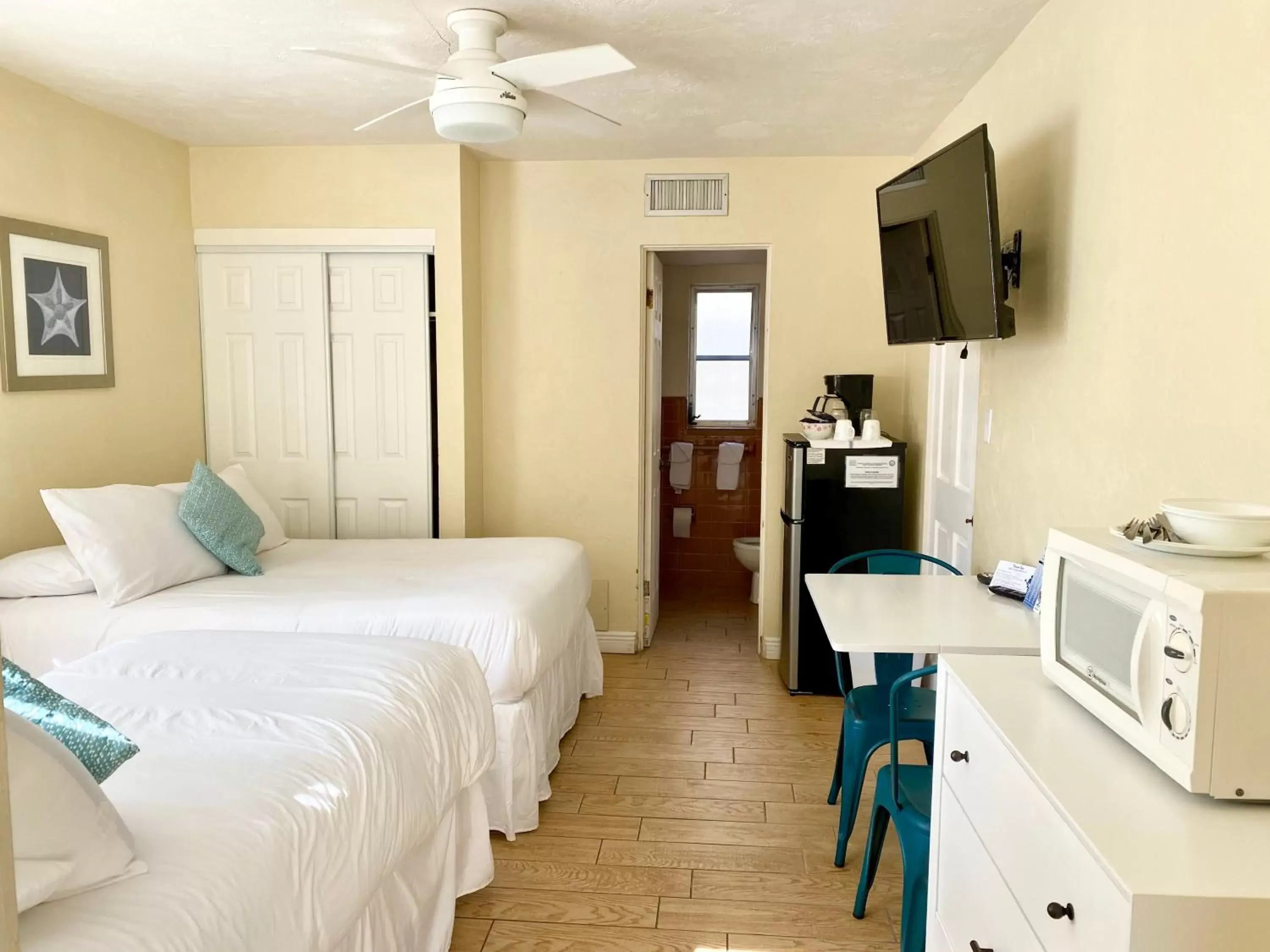 Deluxe Double Room - Gulf Side in Molloy Gulf Motel & Cottages