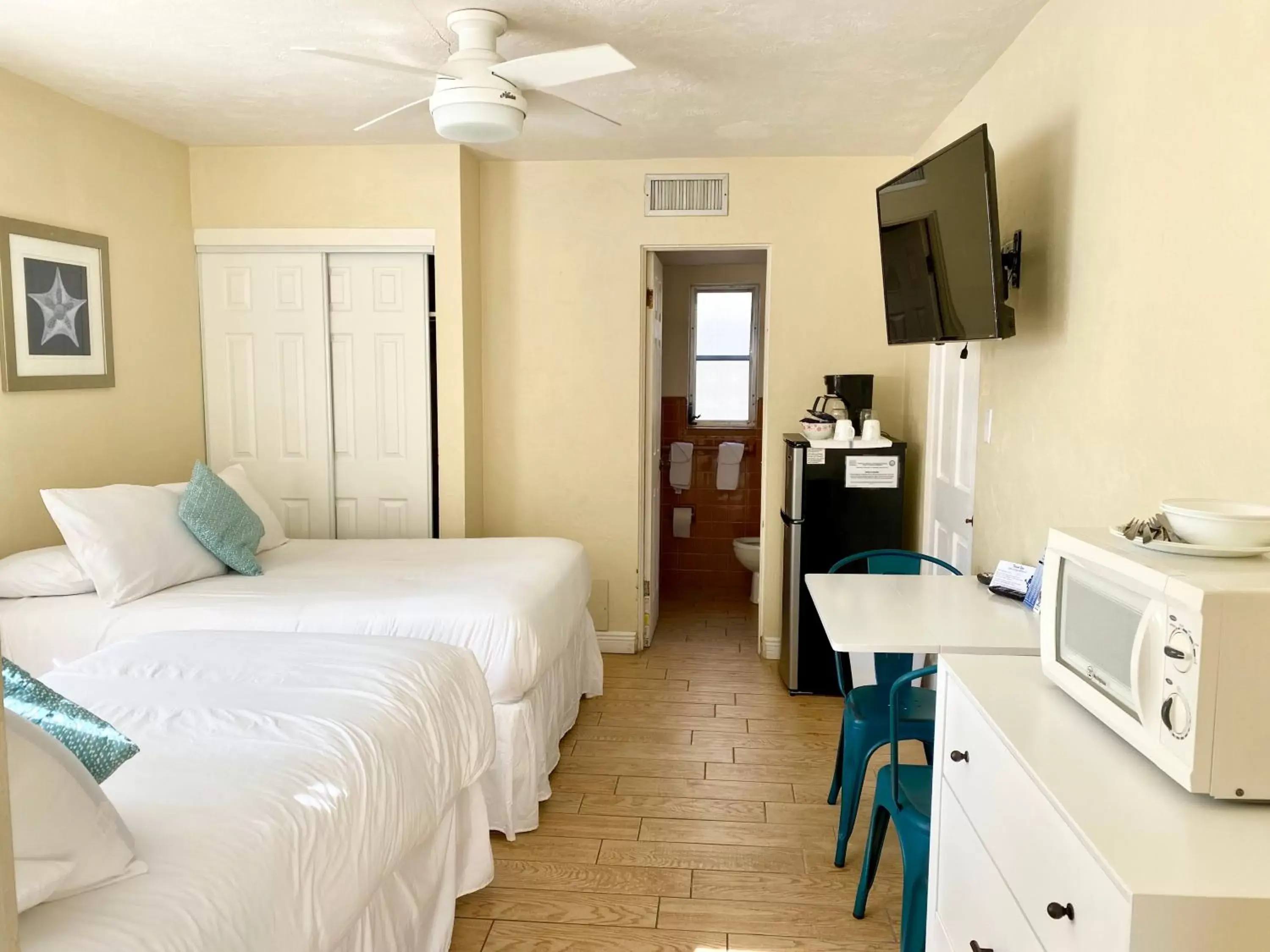 Deluxe Double Room - Gulf Side in Molloy Gulf Motel & Cottages Deluxe Double Room - Gulf Side in Molloy Gulf Motel & Cottages