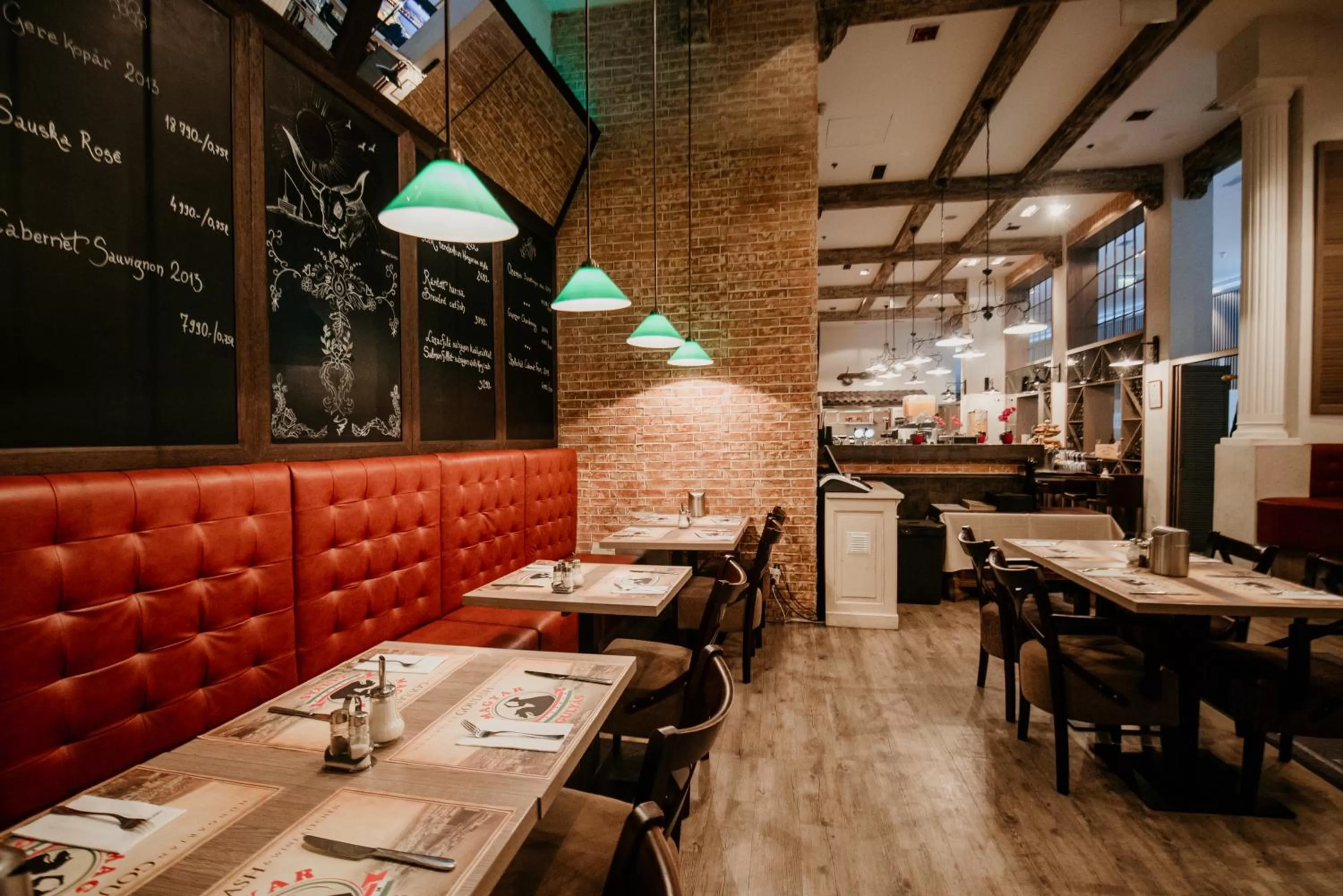 Restaurant/places to eat in Estilo Fashion Hotel Budapest