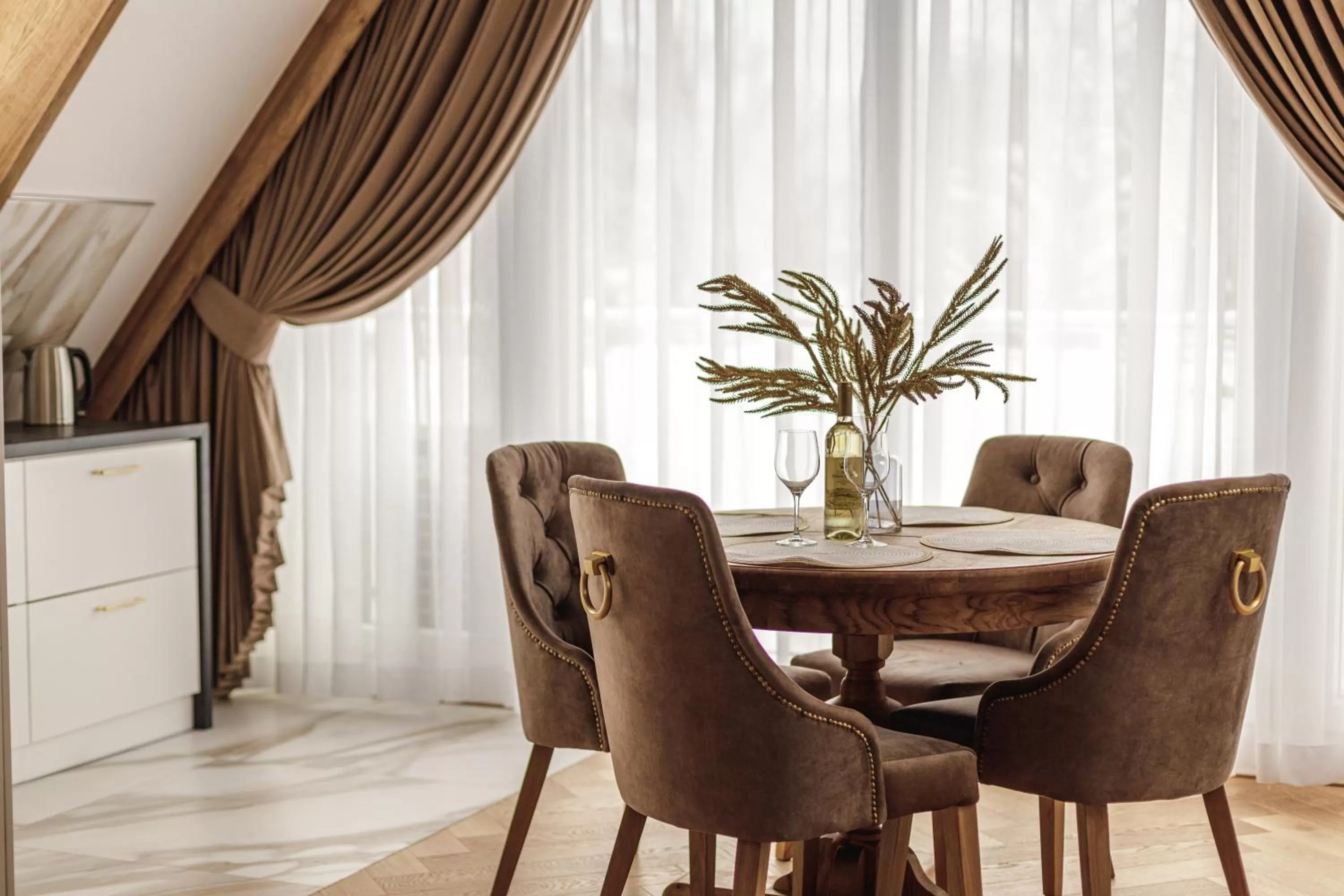 Kitchen or kitchenette, Dining Area in Jagiellońska Residence