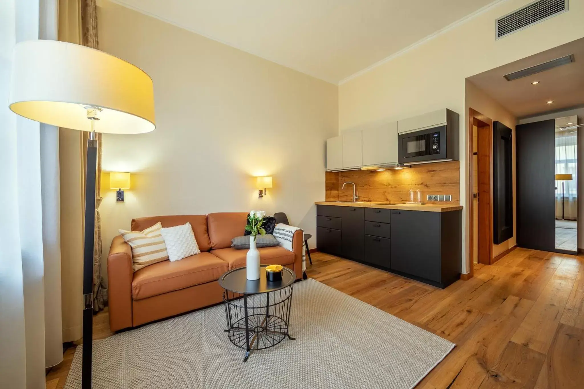 Kitchen or kitchenette, Seating Area in Design Merrion Hotel