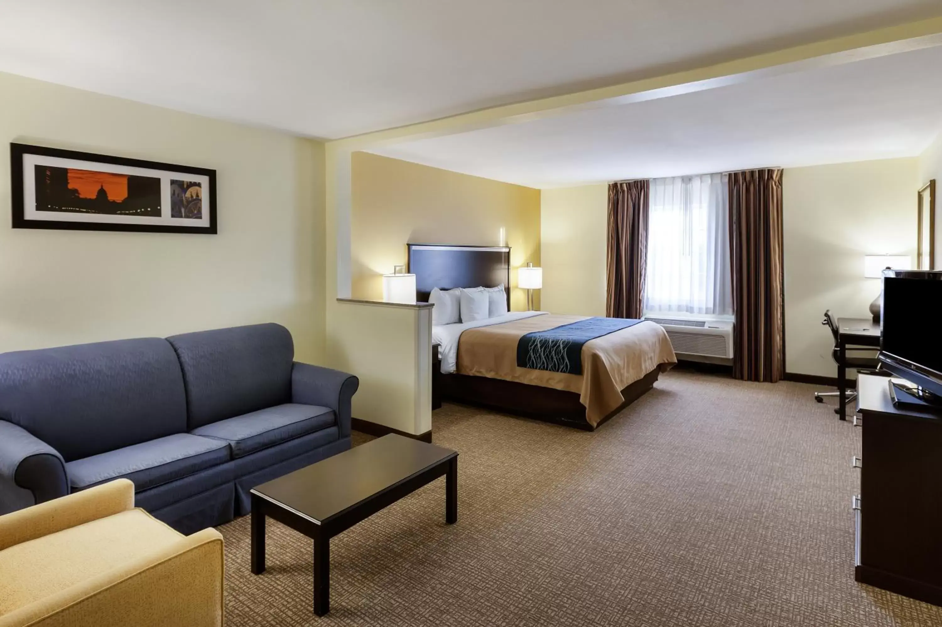 King suite - Top Floor in Comfort Inn & Suites Texas Hill Country