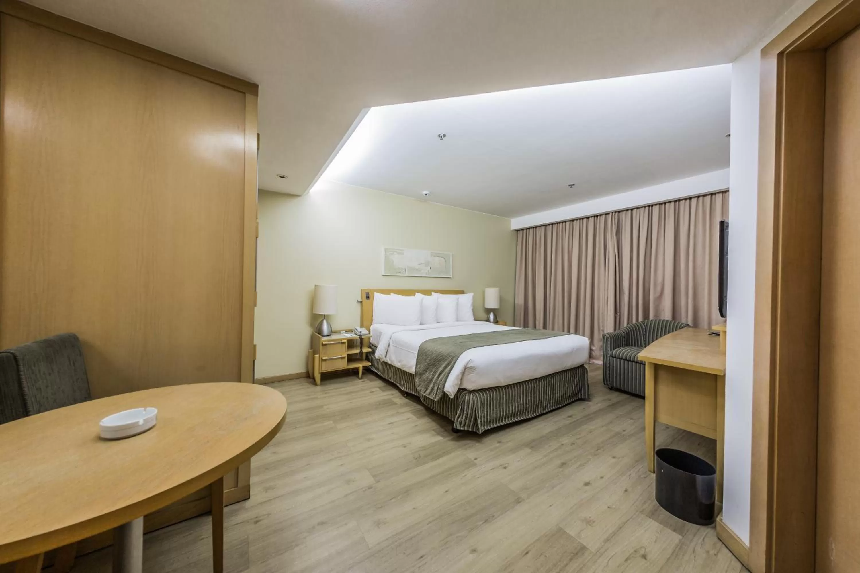 Bed in Grand Bittar Hotel