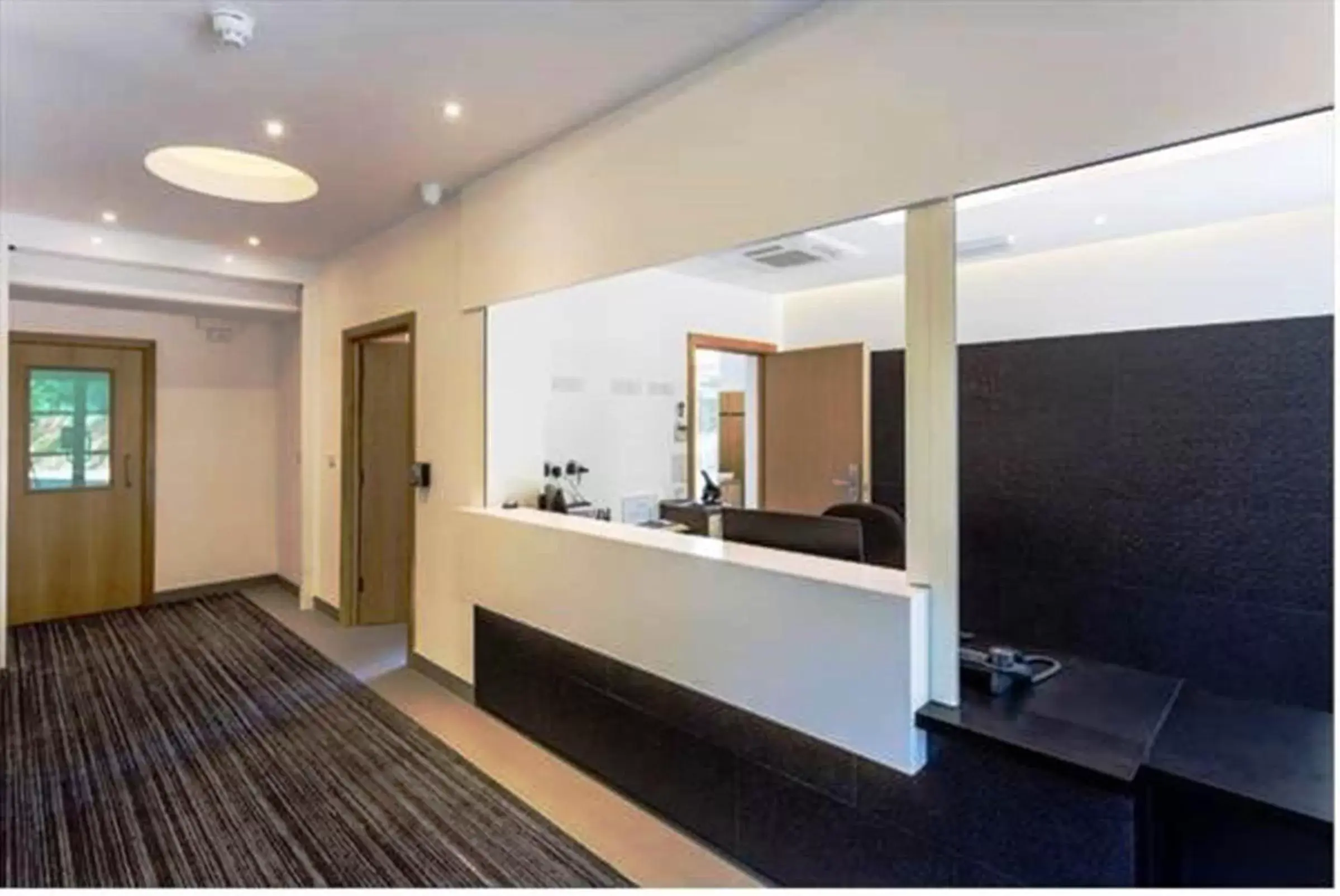 Lounge or bar, Lobby/Reception in Pelican London Hotel and Residence